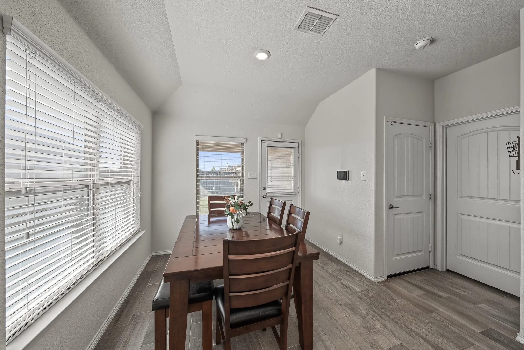 Single Family Residence For Sale in Tarrant County , 5833 Dew Plant Way, Fort Worth, Texas 76123, 3 Bedroom, 2 Bathroom, 2 Garage spaces, 1,473 Sqft, built in 2018, mls#21400957, Real Estate Agent in Fort Worth, Homes For Sale in Tarrant county, Homes For Sale in Fort Worth, Realtor in Fort Worth Texas, Real Estate Brokerage Independent Realty Texas, Luminita Cordes Realtor
