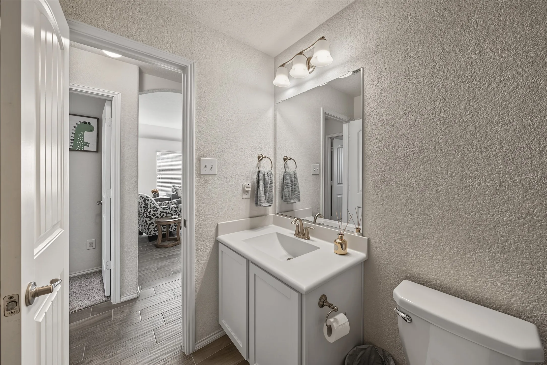 Single Family Residence For Sale in Tarrant County , 5833 Dew Plant Way, Fort Worth, Texas 76123, 3 Bedroom, 2 Bathroom, 2 Garage spaces, 1,473 Sqft, built in 2018, mls#21400957, Real Estate Agent in Fort Worth, Homes For Sale in Tarrant county, Homes For Sale in Fort Worth, Realtor in Fort Worth Texas, Real Estate Brokerage Independent Realty Texas, Luminita Cordes Realtor