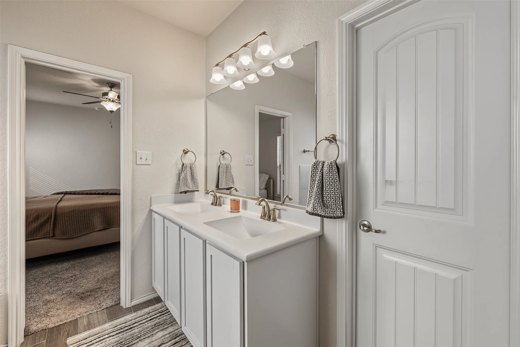 Single Family Residence For Sale in Tarrant County , 5833 Dew Plant Way, Fort Worth, Texas 76123, 3 Bedroom, 2 Bathroom, 2 Garage spaces, 1,473 Sqft, built in 2018, mls#21400957, Real Estate Agent in Fort Worth, Homes For Sale in Tarrant county, Homes For Sale in Fort Worth, Realtor in Fort Worth Texas, Real Estate Brokerage Independent Realty Texas, Luminita Cordes Realtor