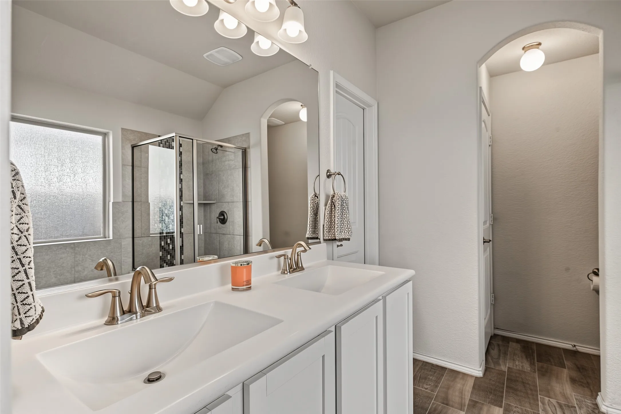 Single Family Residence For Sale in Tarrant County , 5833 Dew Plant Way, Fort Worth, Texas 76123, 3 Bedroom, 2 Bathroom, 2 Garage spaces, 1,473 Sqft, built in 2018, mls#21400957, Real Estate Agent in Fort Worth, Homes For Sale in Tarrant county, Homes For Sale in Fort Worth, Realtor in Fort Worth Texas, Real Estate Brokerage Independent Realty Texas, Luminita Cordes Realtor