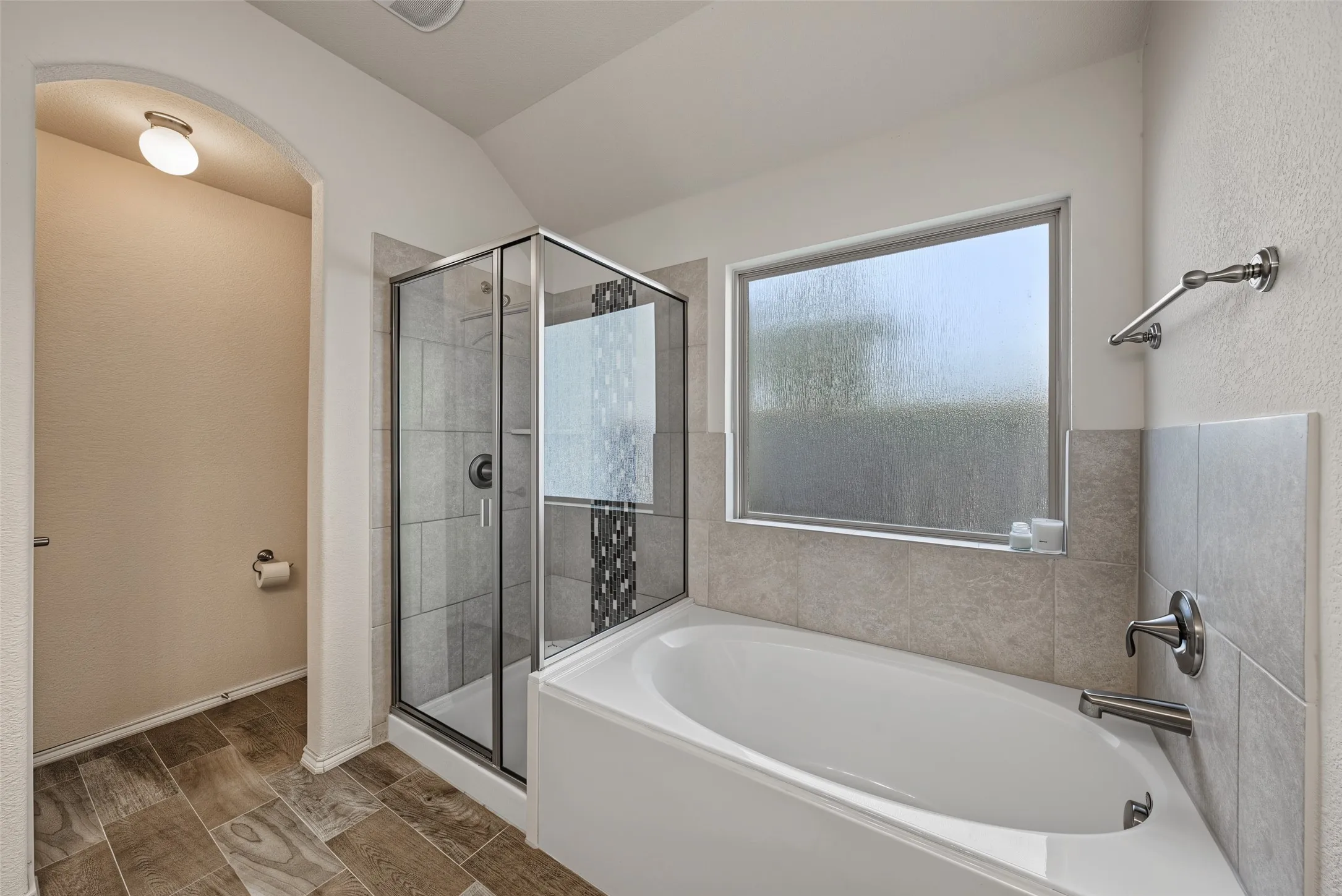 Single Family Residence For Sale in Tarrant County , 5833 Dew Plant Way, Fort Worth, Texas 76123, 3 Bedroom, 2 Bathroom, 2 Garage spaces, 1,473 Sqft, built in 2018, mls#21400957, Real Estate Agent in Fort Worth, Homes For Sale in Tarrant county, Homes For Sale in Fort Worth, Realtor in Fort Worth Texas, Real Estate Brokerage Independent Realty Texas, Luminita Cordes Realtor