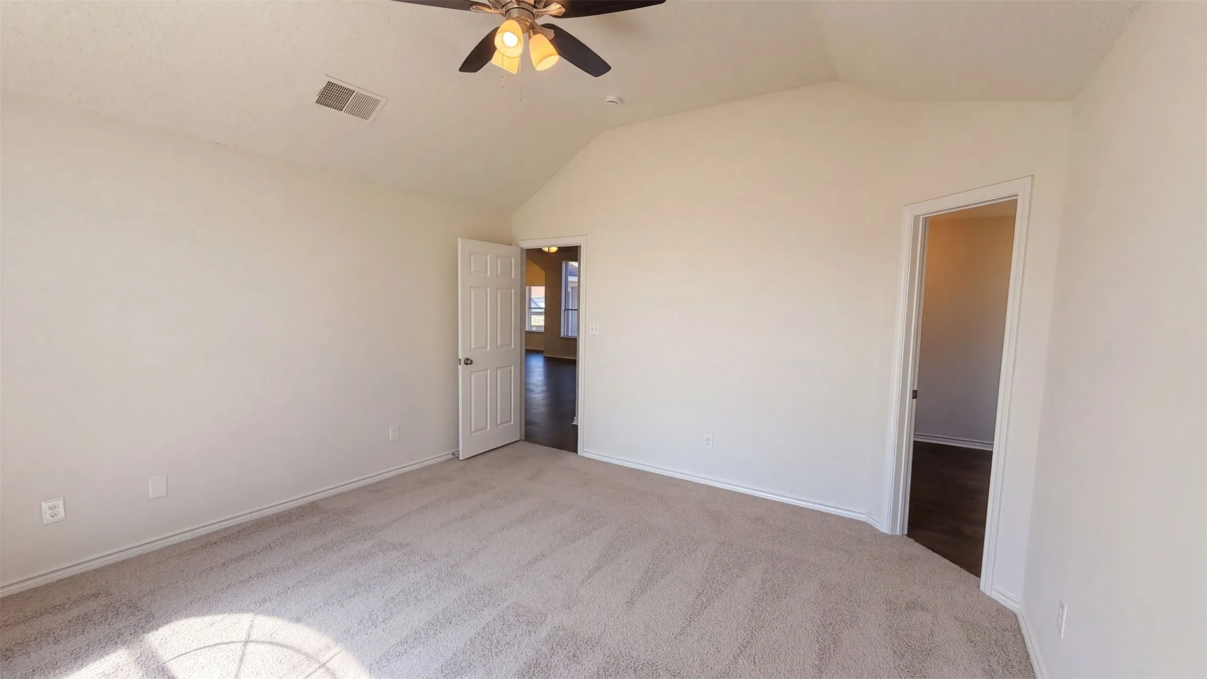Single Family Residence For Sale in Collin County , 7109 Cottonwood Circle, Sachse, Texas 75048, 3 Bedroom, 2 Bathroom, 2 Garage spaces, 1,519 Sqft, built in 1996, mls#21406582, Real Estate Agent in Sachse, Homes For Sale in Collin county, Homes For Sale in Sachse, Realtor in Sachse Texas, Real Estate Brokerage Independent Realty Texas, Luminita Cordes Realtor