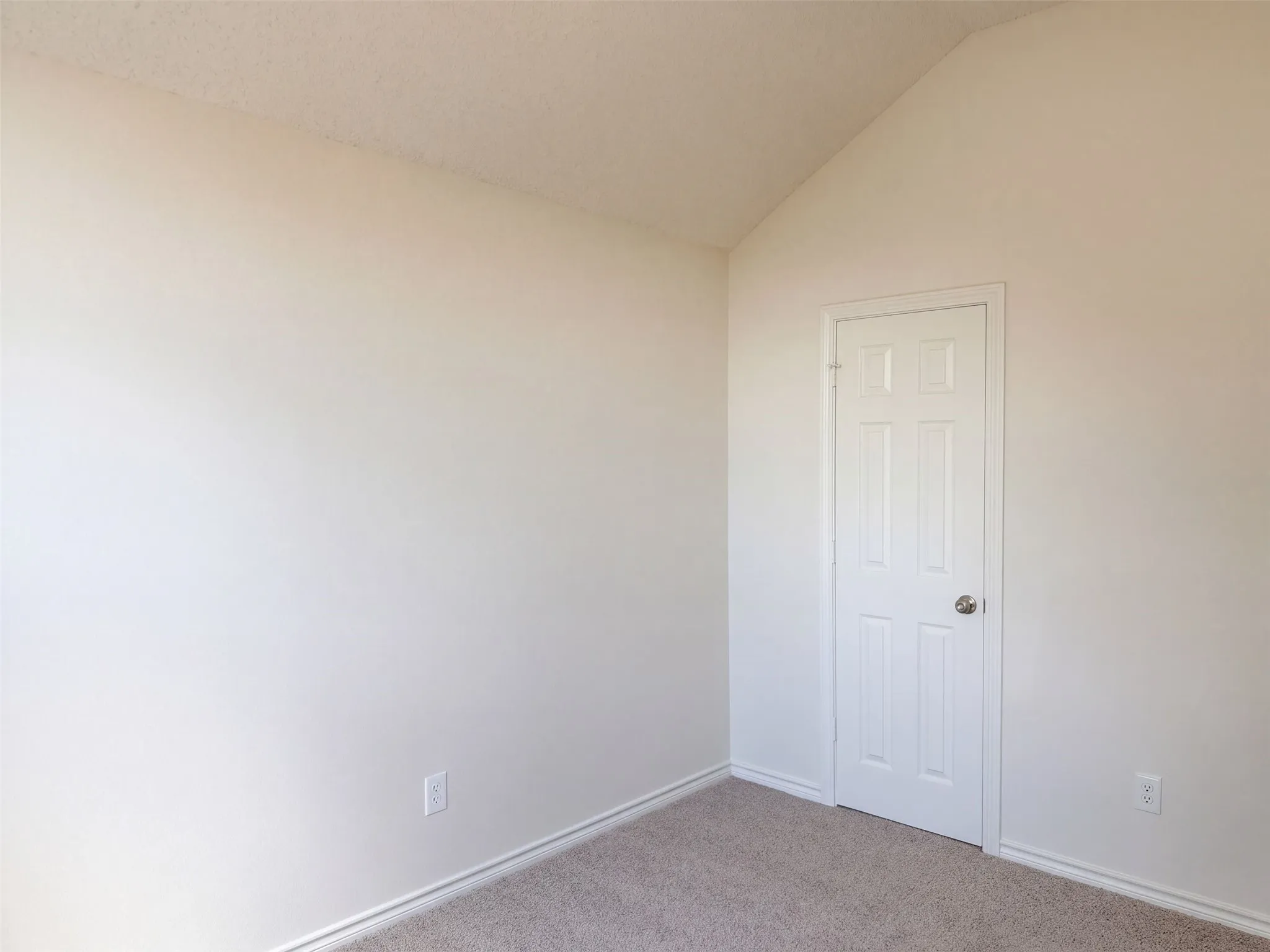 Single Family Residence For Sale in Collin County , 7109 Cottonwood Circle, Sachse, Texas 75048, 3 Bedroom, 2 Bathroom, 2 Garage spaces, 1,519 Sqft, built in 1996, mls#21406582, Real Estate Agent in Sachse, Homes For Sale in Collin county, Homes For Sale in Sachse, Realtor in Sachse Texas, Real Estate Brokerage Independent Realty Texas, Luminita Cordes Realtor