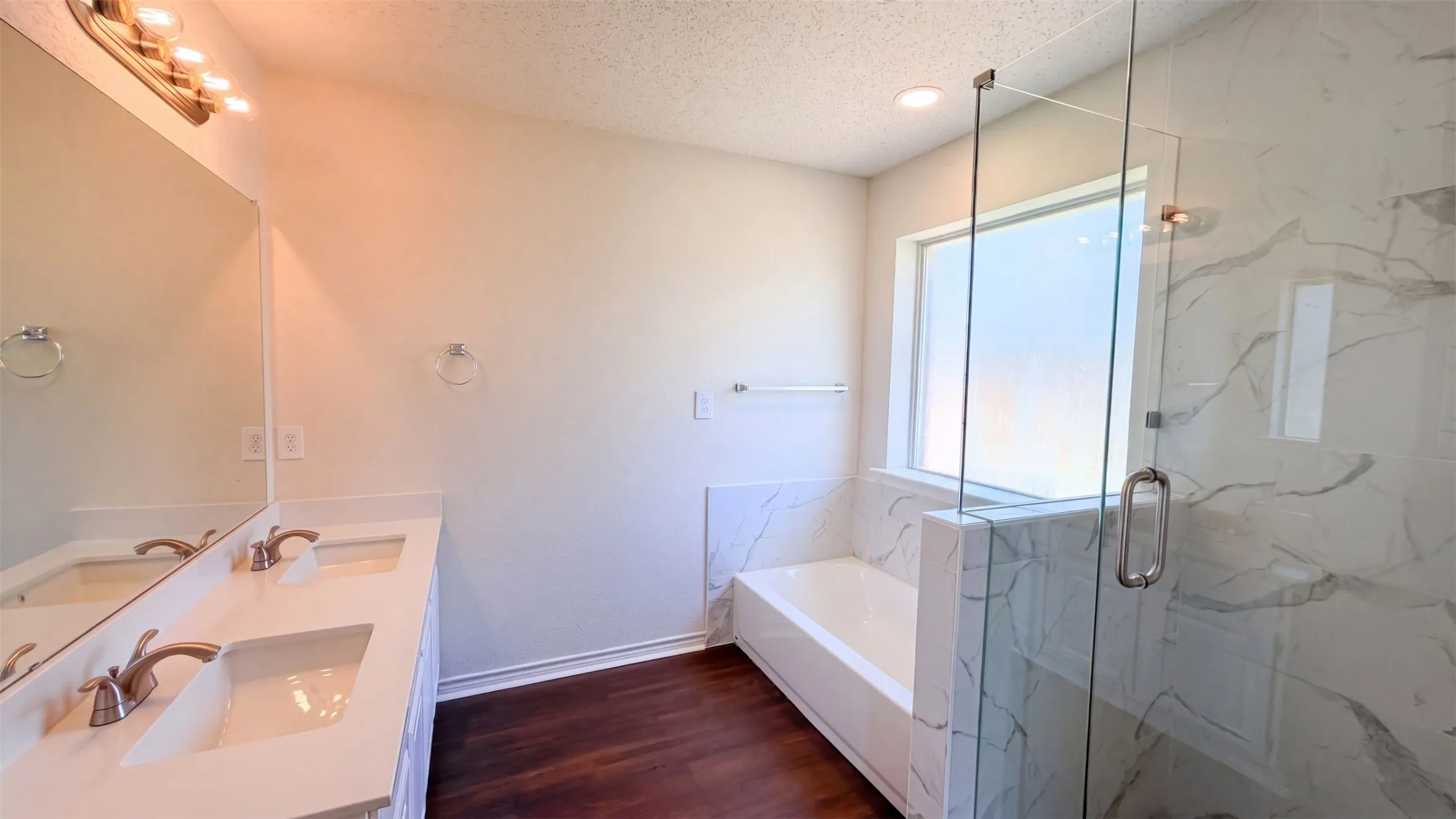 Single Family Residence For Sale in Collin County , 7109 Cottonwood Circle, Sachse, Texas 75048, 3 Bedroom, 2 Bathroom, 2 Garage spaces, 1,519 Sqft, built in 1996, mls#21406582, Real Estate Agent in Sachse, Homes For Sale in Collin county, Homes For Sale in Sachse, Realtor in Sachse Texas, Real Estate Brokerage Independent Realty Texas, Luminita Cordes Realtor