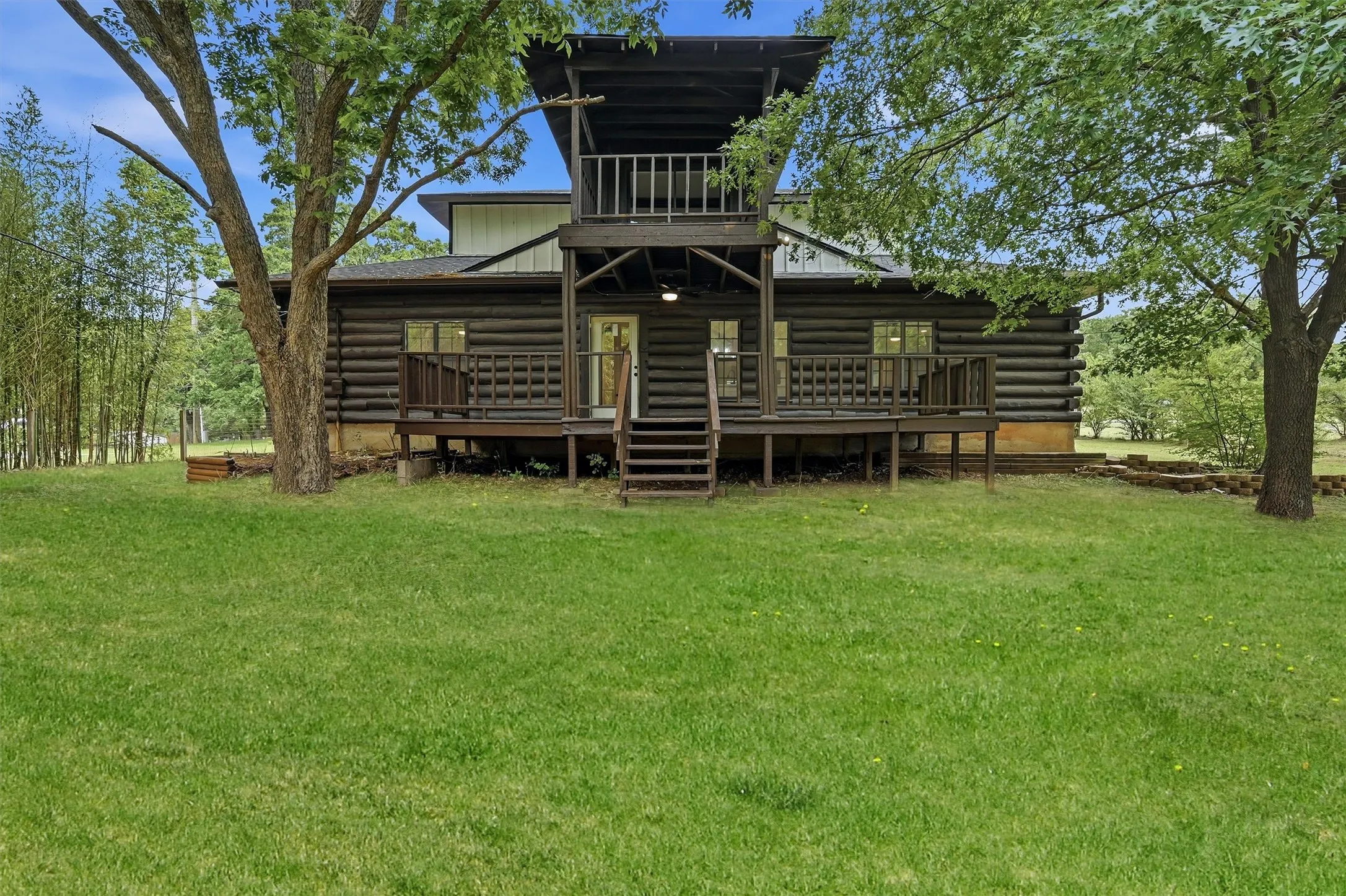 Single Family Residence For Sale in Grayson County , 763 Cedar Oak Drive, Pottsboro, Texas 75076, 5 Bedroom, 3 Bathroom, 2 Garage spaces, 2,484 Sqft, built in 1984, mls#21405750, Real Estate Agent in Pottsboro, Homes For Sale in Grayson county, Homes For Sale in Pottsboro, Realtor in Pottsboro Texas, Real Estate Brokerage Independent Realty Texas, Luminita Cordes Realtor