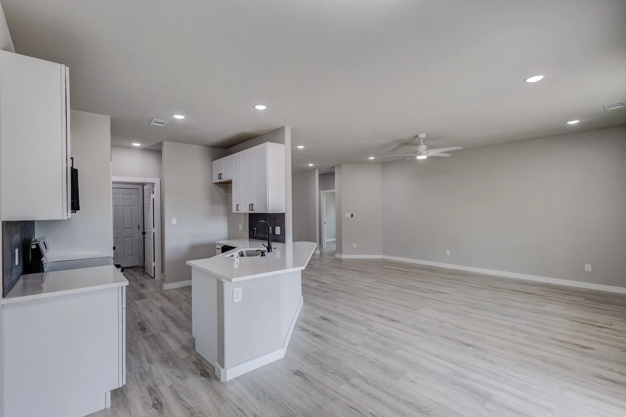 Single Family Residence For Sale in Collin County , 1659 County Road 613, Farmersville, Texas 75442, 4 Bedroom, 2 Bathroom, 2 Garage spaces, 2,044 Sqft, built in 2026, mls#21406593, Real Estate Agent in Farmersville, Homes For Sale in Collin county, Homes For Sale in Farmersville, Realtor in Farmersville Texas, Real Estate Brokerage Independent Realty Texas, Luminita Cordes Realtor