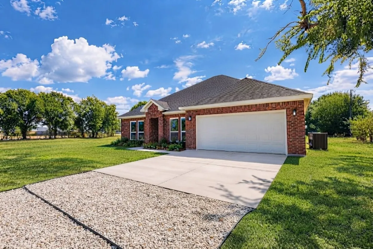 Single Family Residence For Sale in Collin County , 1659 County Road 613, Farmersville, Texas 75442, 4 Bedroom, 2 Bathroom, 2 Garage spaces, 2,044 Sqft, built in 2026, mls#21406593, Real Estate Agent in Farmersville, Homes For Sale in Collin county, Homes For Sale in Farmersville, Realtor in Farmersville Texas, Real Estate Brokerage Independent Realty Texas, Luminita Cordes Realtor