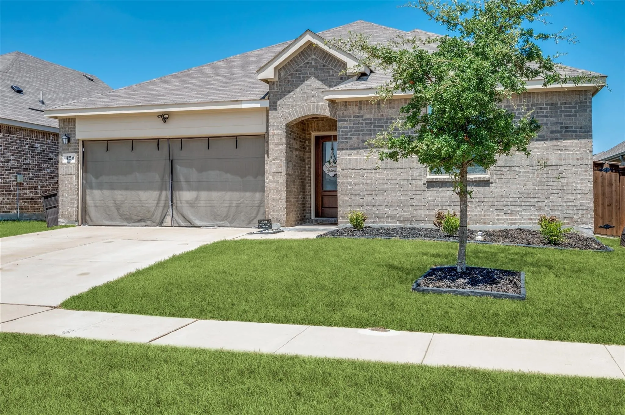 Single Family Residence For Rent in Denton County , 11425 Silver Queen Drive, Aubrey, Texas 76227, 4 Bedroom, 2 Bathroom, 2 Garage spaces, 1,993 Sqft, built in 2021, mls#21403378, Real Estate Agent in Aubrey, Homes For Rent in Denton county, Homes For Rent in Aubrey, Realtor in Aubrey Texas, Real Estate Brokerage Independent Realty Texas, Luminita Cordes Realtor