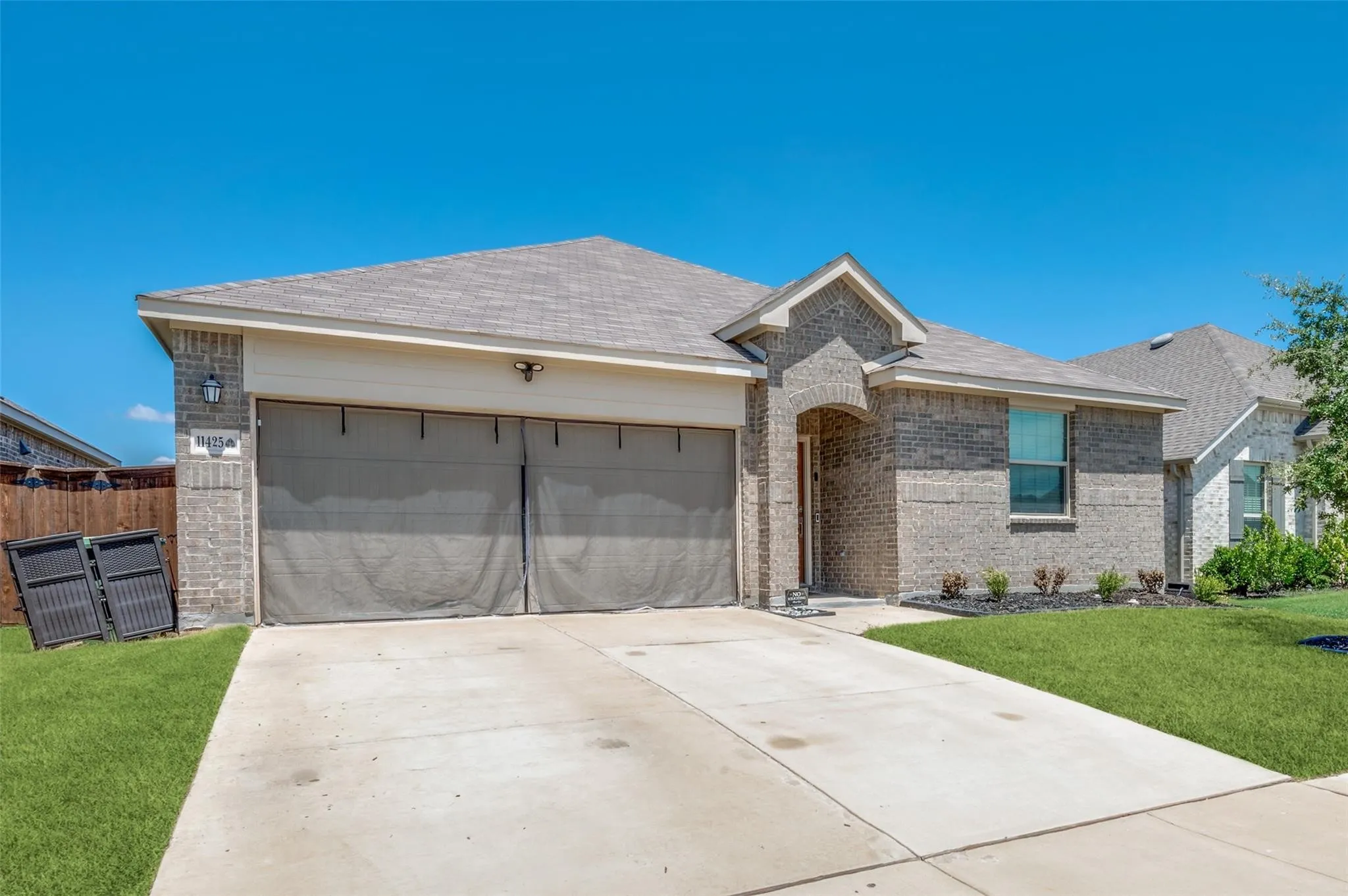 Single Family Residence For Rent in Denton County , 11425 Silver Queen Drive, Aubrey, Texas 76227, 4 Bedroom, 2 Bathroom, 2 Garage spaces, 1,993 Sqft, built in 2021, mls#21403378, Real Estate Agent in Aubrey, Homes For Rent in Denton county, Homes For Rent in Aubrey, Realtor in Aubrey Texas, Real Estate Brokerage Independent Realty Texas, Luminita Cordes Realtor