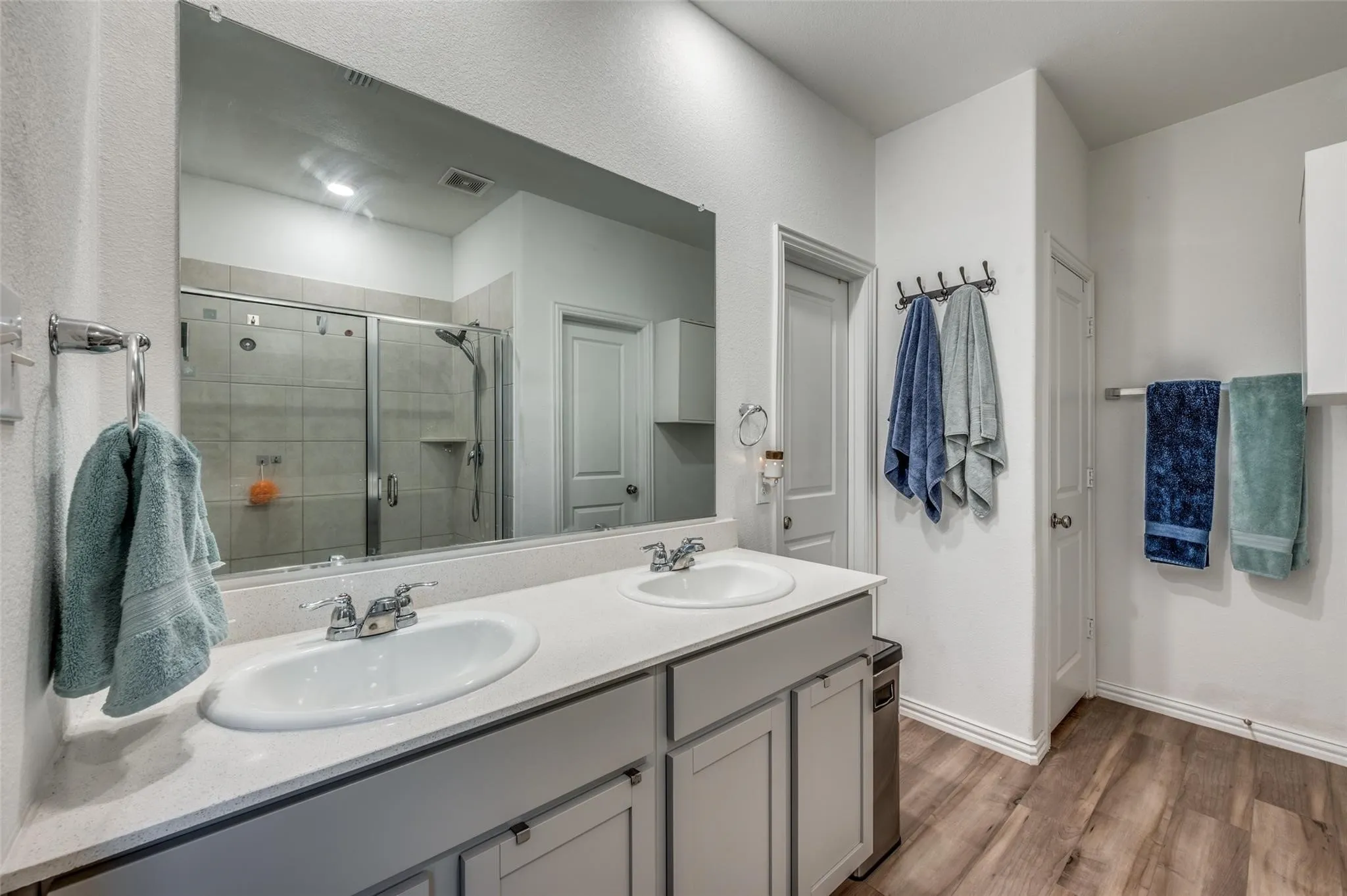 Single Family Residence For Rent in Denton County , 11425 Silver Queen Drive, Aubrey, Texas 76227, 4 Bedroom, 2 Bathroom, 2 Garage spaces, 1,993 Sqft, built in 2021, mls#21403378, Real Estate Agent in Aubrey, Homes For Rent in Denton county, Homes For Rent in Aubrey, Realtor in Aubrey Texas, Real Estate Brokerage Independent Realty Texas, Luminita Cordes Realtor