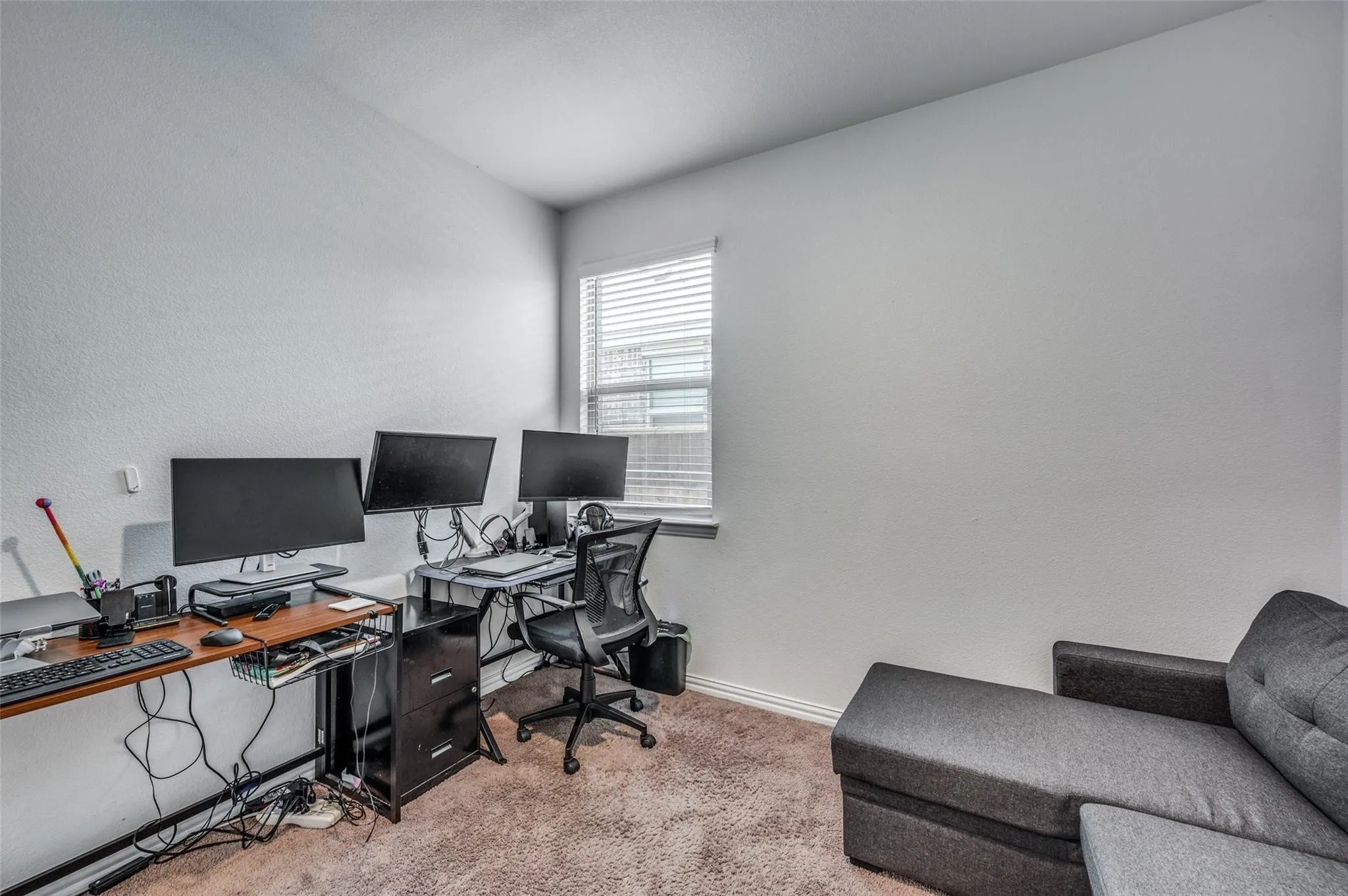 Single Family Residence For Rent in Denton County , 11425 Silver Queen Drive, Aubrey, Texas 76227, 4 Bedroom, 2 Bathroom, 2 Garage spaces, 1,993 Sqft, built in 2021, mls#21403378, Real Estate Agent in Aubrey, Homes For Rent in Denton county, Homes For Rent in Aubrey, Realtor in Aubrey Texas, Real Estate Brokerage Independent Realty Texas, Luminita Cordes Realtor