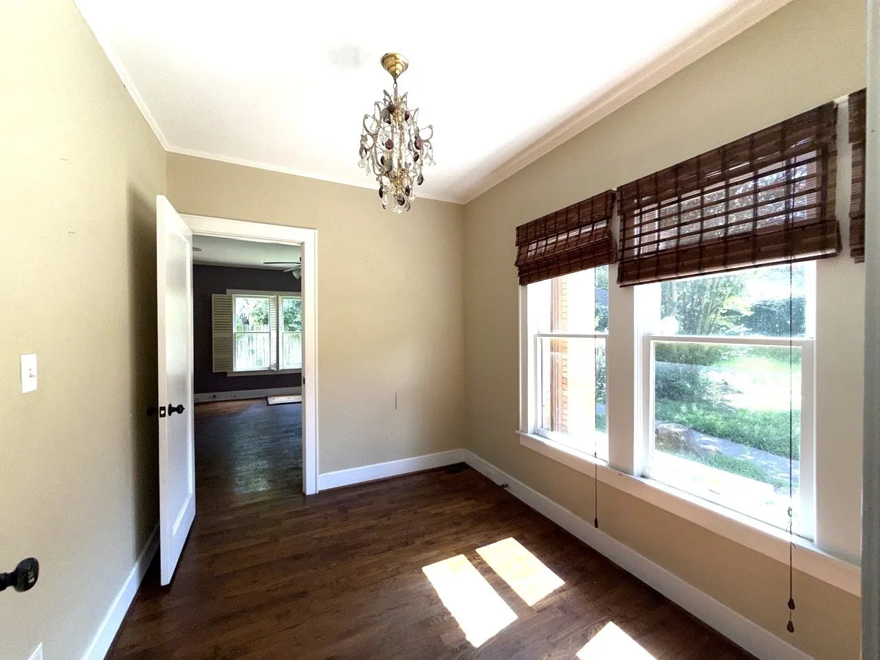 Single Family Residence For Sale in Henderson County , 216 S Prairieville Street, Athens, Texas 75751, 3 Bedroom, 3 Bathroom, Garage spaces, 2,730 Sqft, built in 1935, mls#21402354, Real Estate Agent in Athens, Homes For Sale in Henderson county, Homes For Sale in Athens, Realtor in Athens Texas, Real Estate Brokerage Independent Realty Texas, Luminita Cordes Realtor