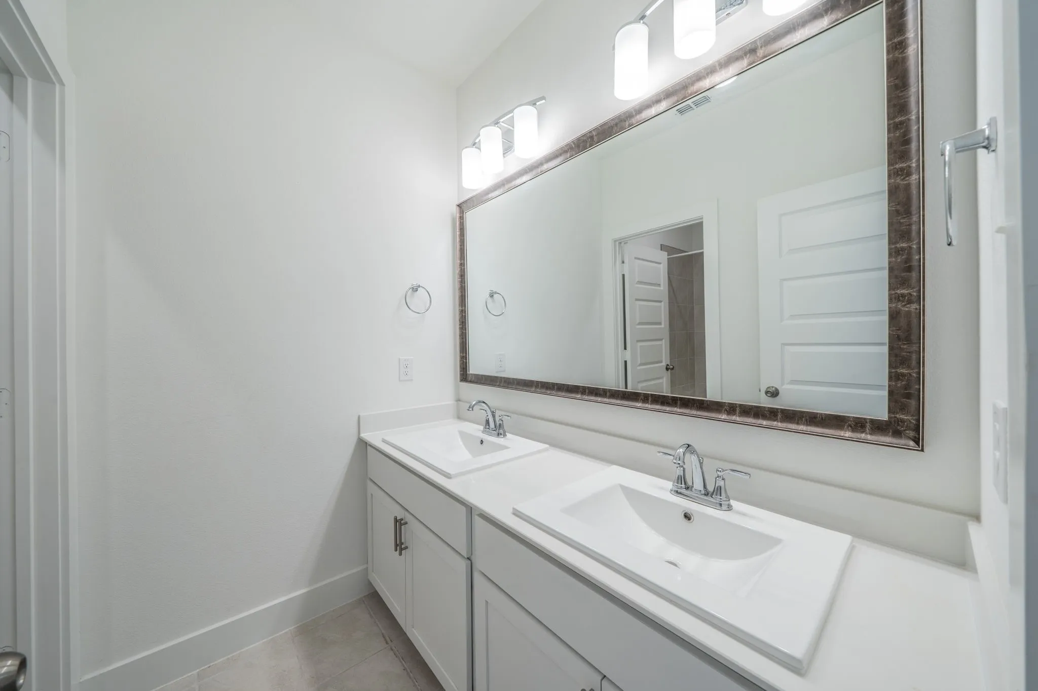 Single Family Residence For Sale in Rockwall County , 821 Reynolds Drive, Fate, Texas 75087, 5 Bedroom, 4 Bathroom, 2 Garage spaces, 3,290 Sqft, built in 2023, mls#21405457, Real Estate Agent in Fate, Homes For Sale in Rockwall county, Homes For Sale in Fate, Realtor in Fate Texas, Real Estate Brokerage Independent Realty Texas, Luminita Cordes Realtor