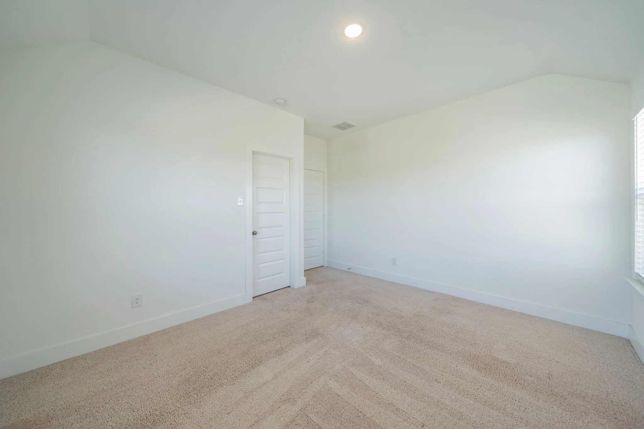 Single Family Residence For Sale in Rockwall County , 821 Reynolds Drive, Fate, Texas 75087, 5 Bedroom, 4 Bathroom, 2 Garage spaces, 3,290 Sqft, built in 2023, mls#21405457, Real Estate Agent in Fate, Homes For Sale in Rockwall county, Homes For Sale in Fate, Realtor in Fate Texas, Real Estate Brokerage Independent Realty Texas, Luminita Cordes Realtor