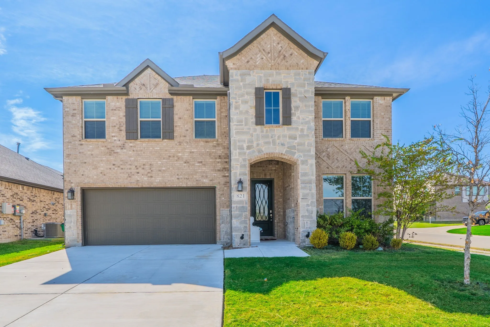 Single Family Residence For Sale in Rockwall County , 821 Reynolds Drive, Fate, Texas 75087, 5 Bedroom, 4 Bathroom, 2 Garage spaces, 3,290 Sqft, built in 2023, mls#21405457, Real Estate Agent in Fate, Homes For Sale in Rockwall county, Homes For Sale in Fate, Realtor in Fate Texas, Real Estate Brokerage Independent Realty Texas, Luminita Cordes Realtor