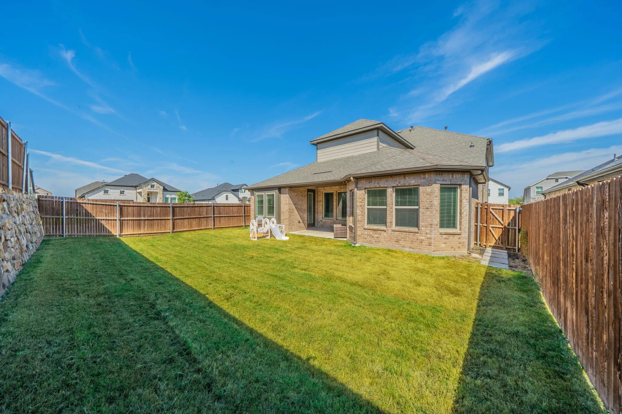 Single Family Residence For Sale in Rockwall County , 821 Reynolds Drive, Fate, Texas 75087, 5 Bedroom, 4 Bathroom, 2 Garage spaces, 3,290 Sqft, built in 2023, mls#21405457, Real Estate Agent in Fate, Homes For Sale in Rockwall county, Homes For Sale in Fate, Realtor in Fate Texas, Real Estate Brokerage Independent Realty Texas, Luminita Cordes Realtor