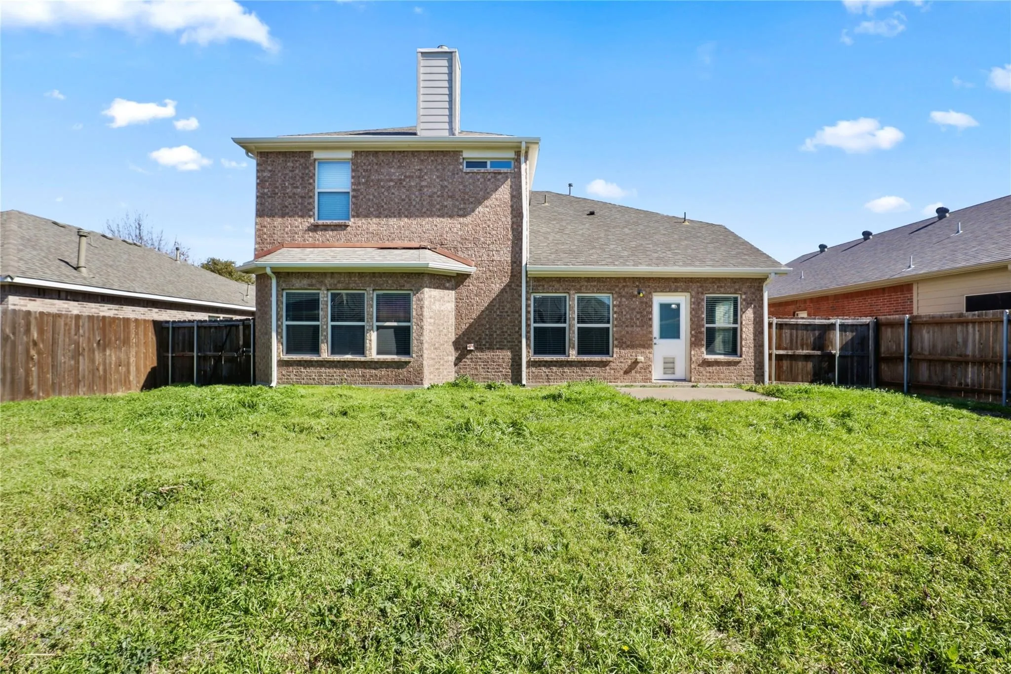 Single Family Residence For Rent in Tarrant County , 5839 Candlelight Lane, Grand Prairie, Texas 75052, 4 Bedroom, 4 Bathroom, 2 Garage spaces, 2,782 Sqft, built in 2008, mls#21406605, Real Estate Agent in Grand Prairie, Homes For Rent in Tarrant county, Homes For Rent in Grand Prairie, Realtor in Grand Prairie Texas, Real Estate Brokerage Independent Realty Texas, Luminita Cordes Realtor