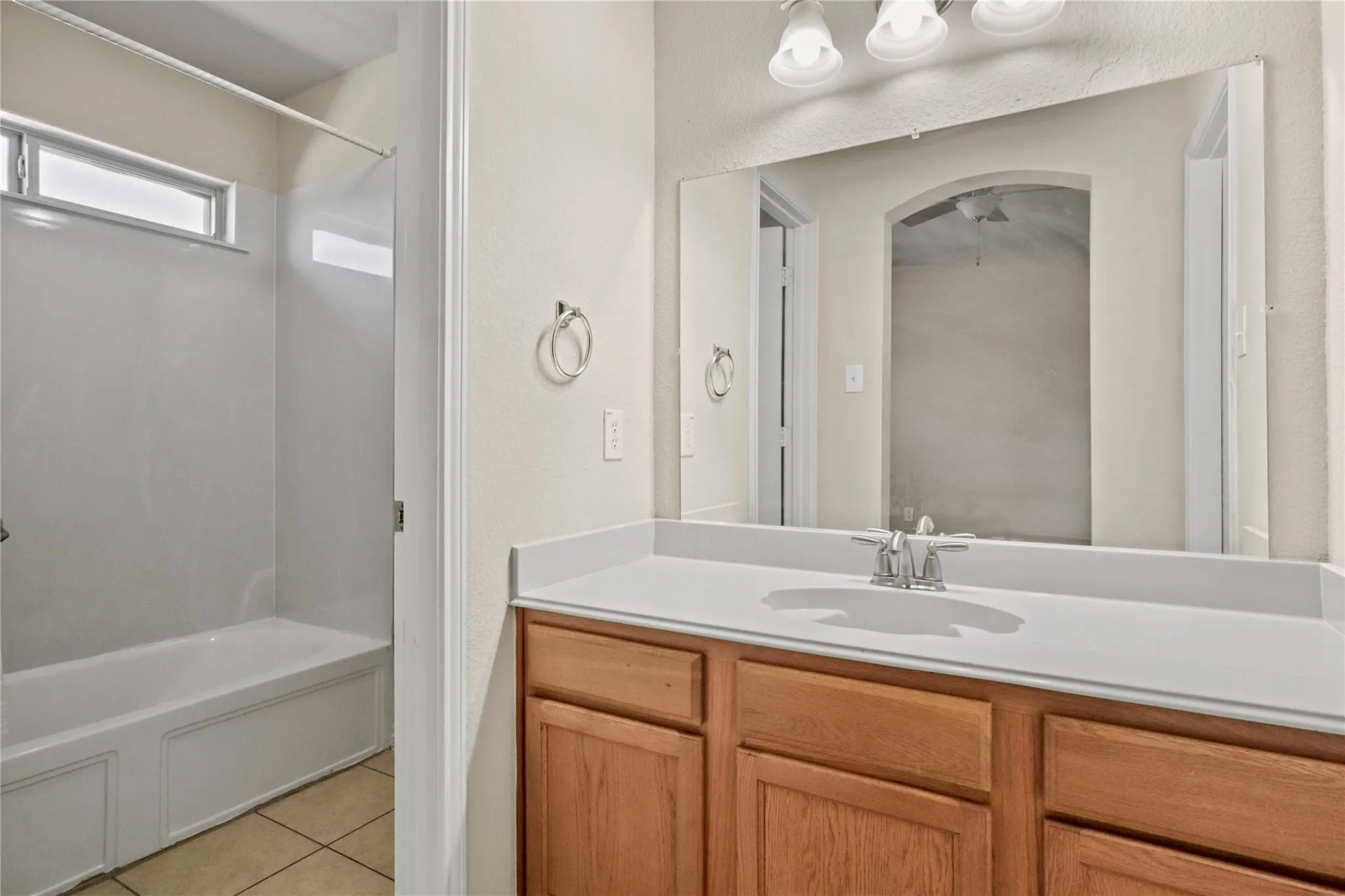 Single Family Residence For Rent in Tarrant County , 5839 Candlelight Lane, Grand Prairie, Texas 75052, 4 Bedroom, 4 Bathroom, 2 Garage spaces, 2,782 Sqft, built in 2008, mls#21406605, Real Estate Agent in Grand Prairie, Homes For Rent in Tarrant county, Homes For Rent in Grand Prairie, Realtor in Grand Prairie Texas, Real Estate Brokerage Independent Realty Texas, Luminita Cordes Realtor