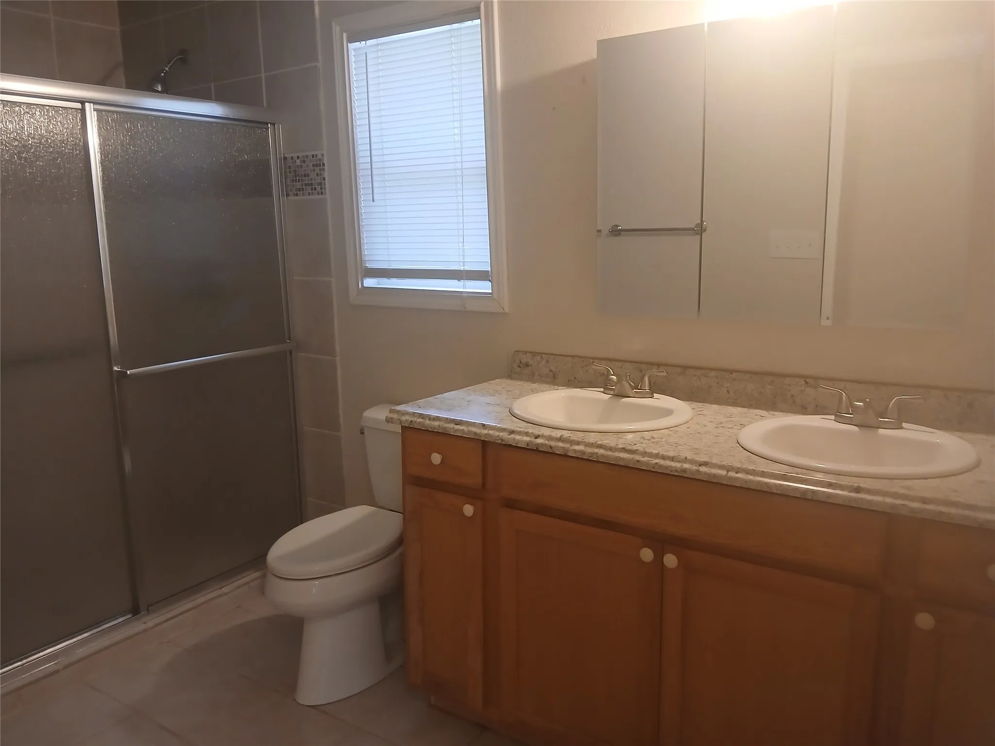 Single Family Residence For Rent in Henderson County , 151 COTTONWOOD Trail, Gun Barrel City, Texas 75156, 3 Bedroom, 2 Bathroom, 1 Garage spaces, 1,572 Sqft, built in 1977, mls#21406606, Real Estate Agent in Gun Barrel City, Homes For Rent in Henderson county, Homes For Rent in Gun Barrel City, Realtor in Gun Barrel City Texas, Real Estate Brokerage Independent Realty Texas, Luminita Cordes Realtor