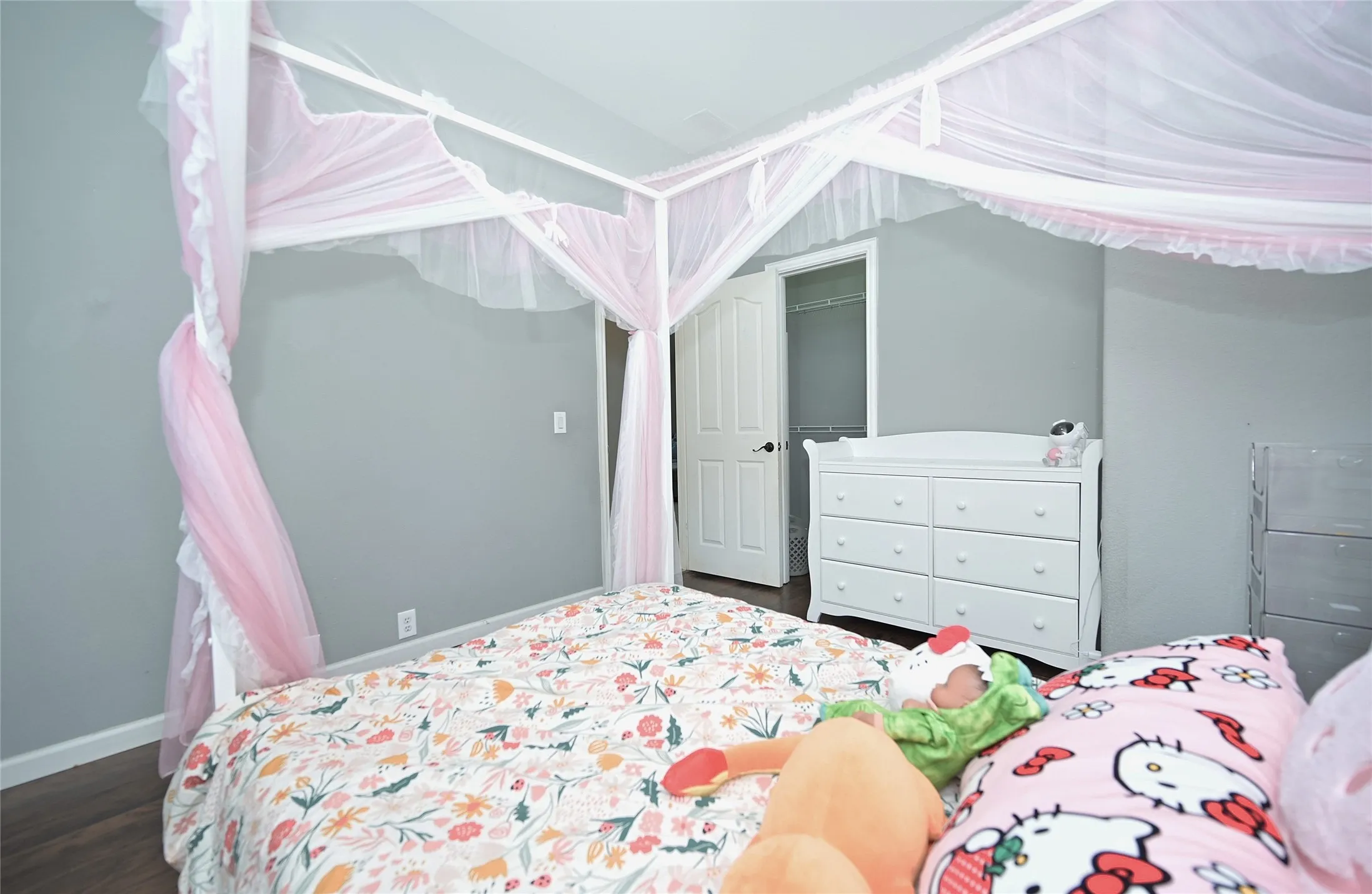 Single Family Residence For Sale in Johnson County , 1409 Fox Glen Trail, Mansfield, Texas 76063, 3 Bedroom, 2 Bathroom, 2 Garage spaces, 1,512 Sqft, built in 2009, mls#21403932, Real Estate Agent in Mansfield, Homes For Sale in Johnson county, Homes For Sale in Mansfield, Realtor in Mansfield Texas, Real Estate Brokerage Independent Realty Texas, Luminita Cordes Realtor