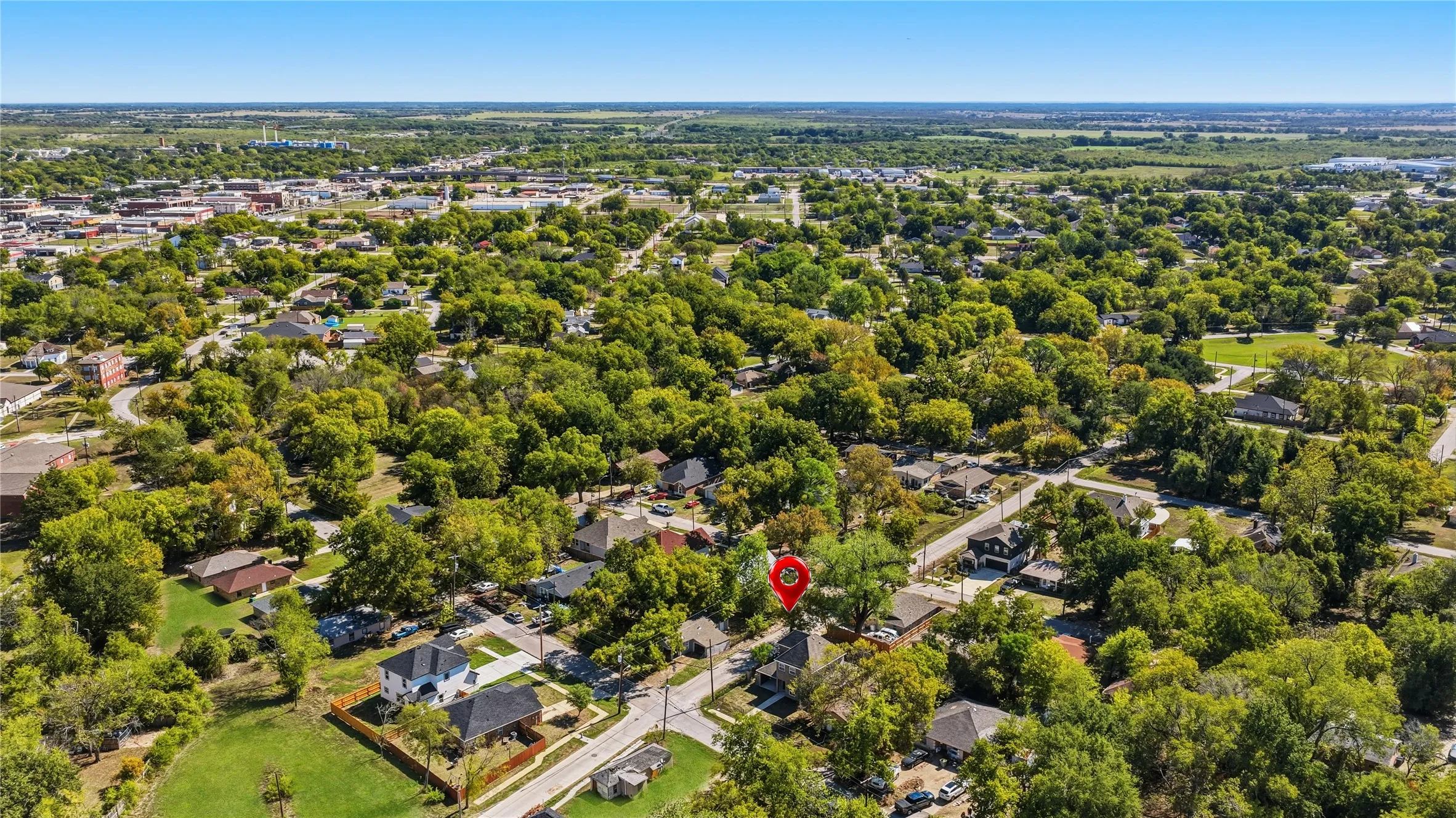 Single Family Residence For Sale in Kaufman County , 301 Mineral Wells, Terrell, Texas 75160, 3 Bedroom, 3 Bathroom, 1 Garage spaces, 1,815 Sqft, built in 2022, mls#21406613, Real Estate Agent in Terrell, Homes For Sale in Kaufman county, Homes For Sale in Terrell, Realtor in Terrell Texas, Real Estate Brokerage Independent Realty Texas, Luminita Cordes Realtor