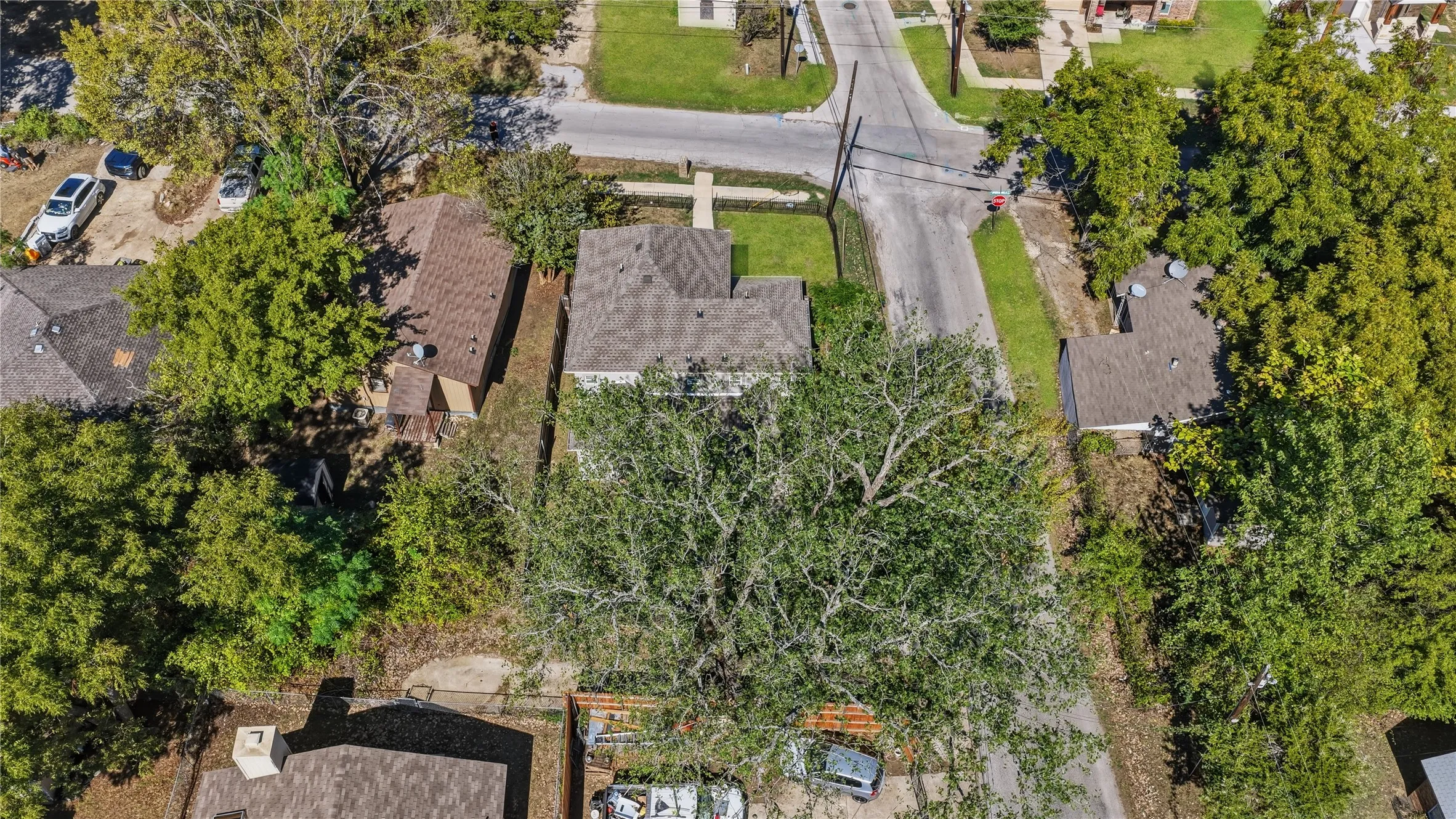 Single Family Residence For Sale in Kaufman County , 301 Mineral Wells, Terrell, Texas 75160, 3 Bedroom, 3 Bathroom, 1 Garage spaces, 1,815 Sqft, built in 2022, mls#21406613, Real Estate Agent in Terrell, Homes For Sale in Kaufman county, Homes For Sale in Terrell, Realtor in Terrell Texas, Real Estate Brokerage Independent Realty Texas, Luminita Cordes Realtor