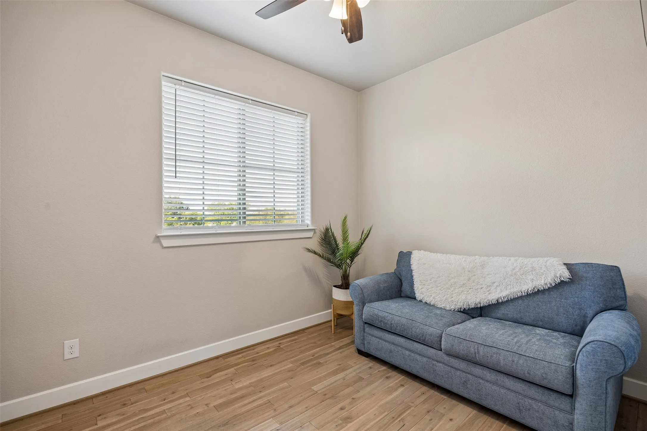 Townhouse For Sale in Dallas County , 2279 Dorian Place, Dallas, Texas 75228, 2 Bedroom, 3 Bathroom, 2 Garage spaces, 1,325 Sqft, built in 2020, mls#21405822, Real Estate Agent in Dallas, Homes For Sale in Dallas county, Homes For Sale in Dallas, Realtor in Dallas Texas, Real Estate Brokerage Independent Realty Texas, Luminita Cordes Realtor