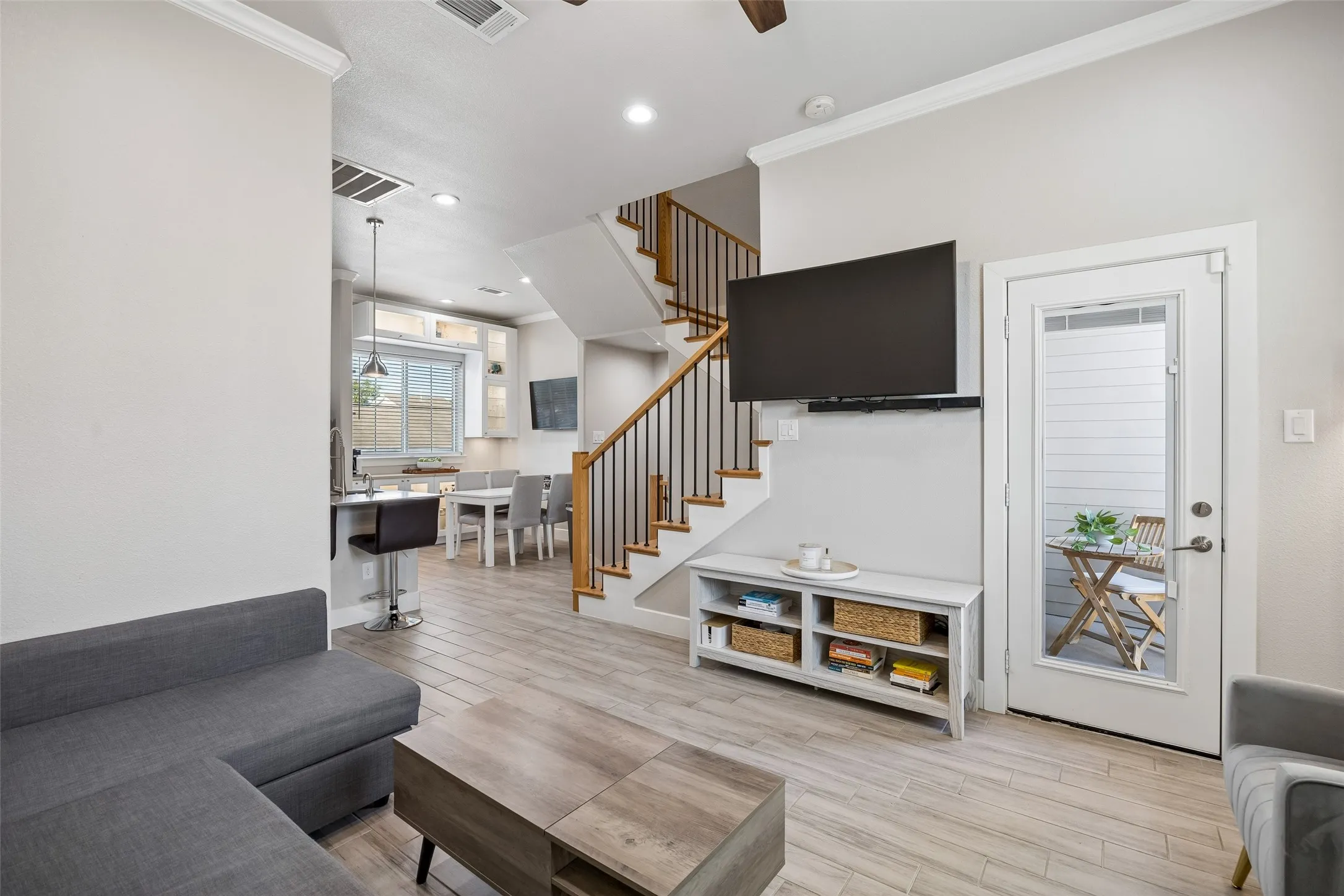 Townhouse For Sale in Dallas County , 2279 Dorian Place, Dallas, Texas 75228, 2 Bedroom, 3 Bathroom, 2 Garage spaces, 1,325 Sqft, built in 2020, mls#21405822, Real Estate Agent in Dallas, Homes For Sale in Dallas county, Homes For Sale in Dallas, Realtor in Dallas Texas, Real Estate Brokerage Independent Realty Texas, Luminita Cordes Realtor