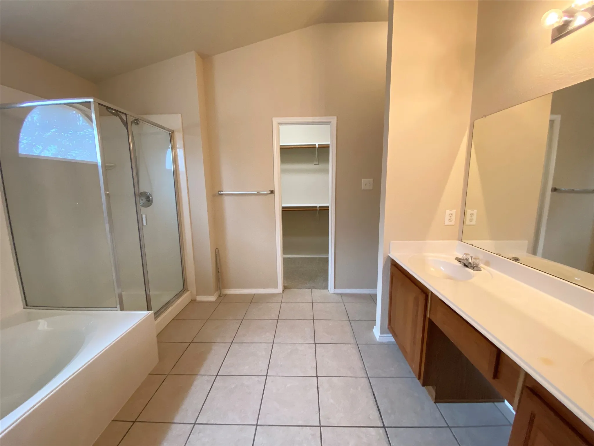 Single Family Residence For Rent in Collin County , 11159 Snyder Drive, Frisco, Texas 75035, 3 Bedroom, 2 Bathroom, 2 Garage spaces, 2,144 Sqft, built in 2003, mls#21406615, Real Estate Agent in Frisco, Homes For Rent in Collin county, Homes For Rent in Frisco, Realtor in Frisco Texas, Real Estate Brokerage Independent Realty Texas, Luminita Cordes Realtor