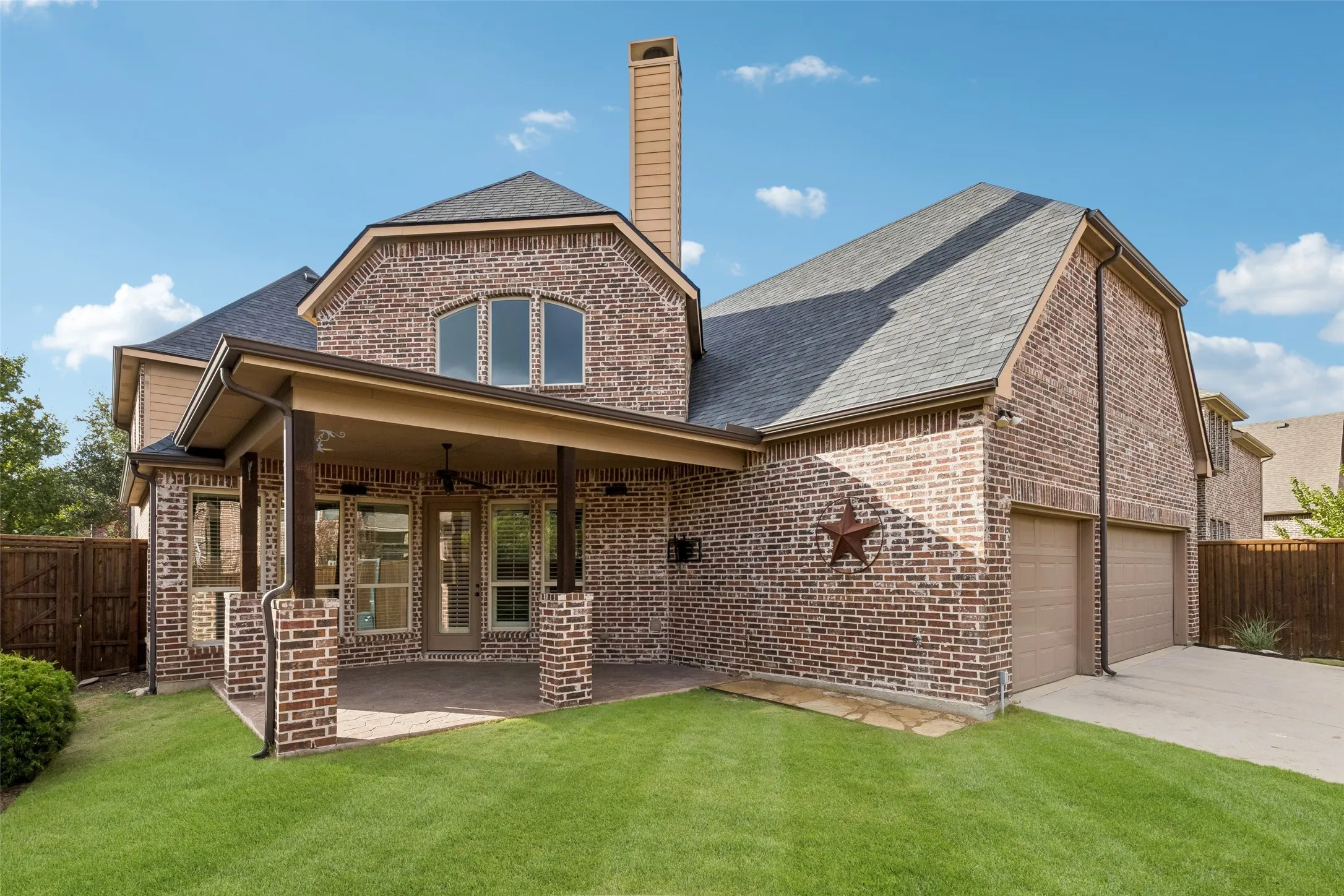Single Family Residence For Sale in Denton County , 11224 Graceland Lane, Frisco, Texas 75033, 4 Bedroom, 4 Bathroom, 3 Garage spaces, 4,364 Sqft, built in 2008, mls#21404420, Real Estate Agent in Frisco, Homes For Sale in Denton county, Homes For Sale in Frisco, Realtor in Frisco Texas, Real Estate Brokerage Independent Realty Texas, Luminita Cordes Realtor