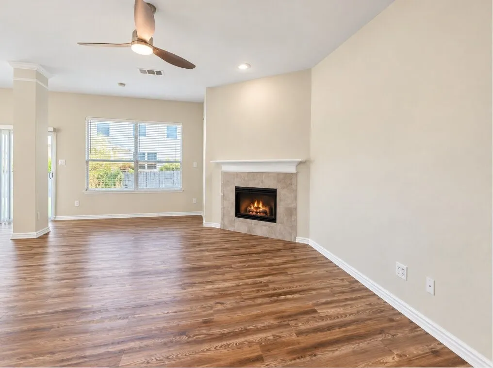 Single Family Residence For Sale in Tarrant County , 13252 Ridgepointe Road, Fort Worth, Texas 76244, 3 Bedroom, 2 Bathroom, 2 Garage spaces, 2,134 Sqft, built in 2002, mls#21406619, Real Estate Agent in Fort Worth, Homes For Sale in Tarrant county, Homes For Sale in Fort Worth, Realtor in Fort Worth Texas, Real Estate Brokerage Independent Realty Texas, Luminita Cordes Realtor
