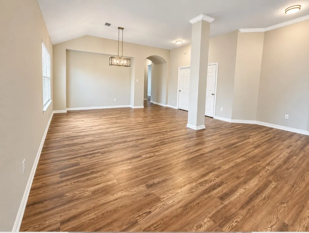 Single Family Residence For Sale in Tarrant County , 13252 Ridgepointe Road, Fort Worth, Texas 76244, 3 Bedroom, 2 Bathroom, 2 Garage spaces, 2,134 Sqft, built in 2002, mls#21406619, Real Estate Agent in Fort Worth, Homes For Sale in Tarrant county, Homes For Sale in Fort Worth, Realtor in Fort Worth Texas, Real Estate Brokerage Independent Realty Texas, Luminita Cordes Realtor