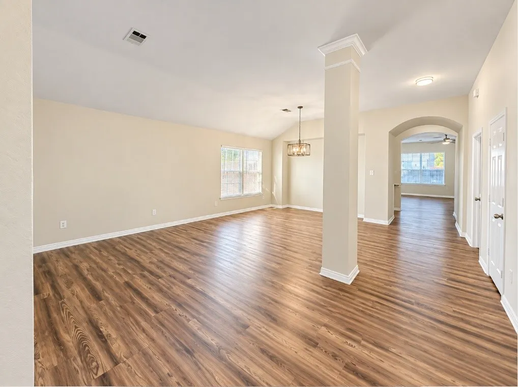 Single Family Residence For Sale in Tarrant County , 13252 Ridgepointe Road, Fort Worth, Texas 76244, 3 Bedroom, 2 Bathroom, 2 Garage spaces, 2,134 Sqft, built in 2002, mls#21406619, Real Estate Agent in Fort Worth, Homes For Sale in Tarrant county, Homes For Sale in Fort Worth, Realtor in Fort Worth Texas, Real Estate Brokerage Independent Realty Texas, Luminita Cordes Realtor