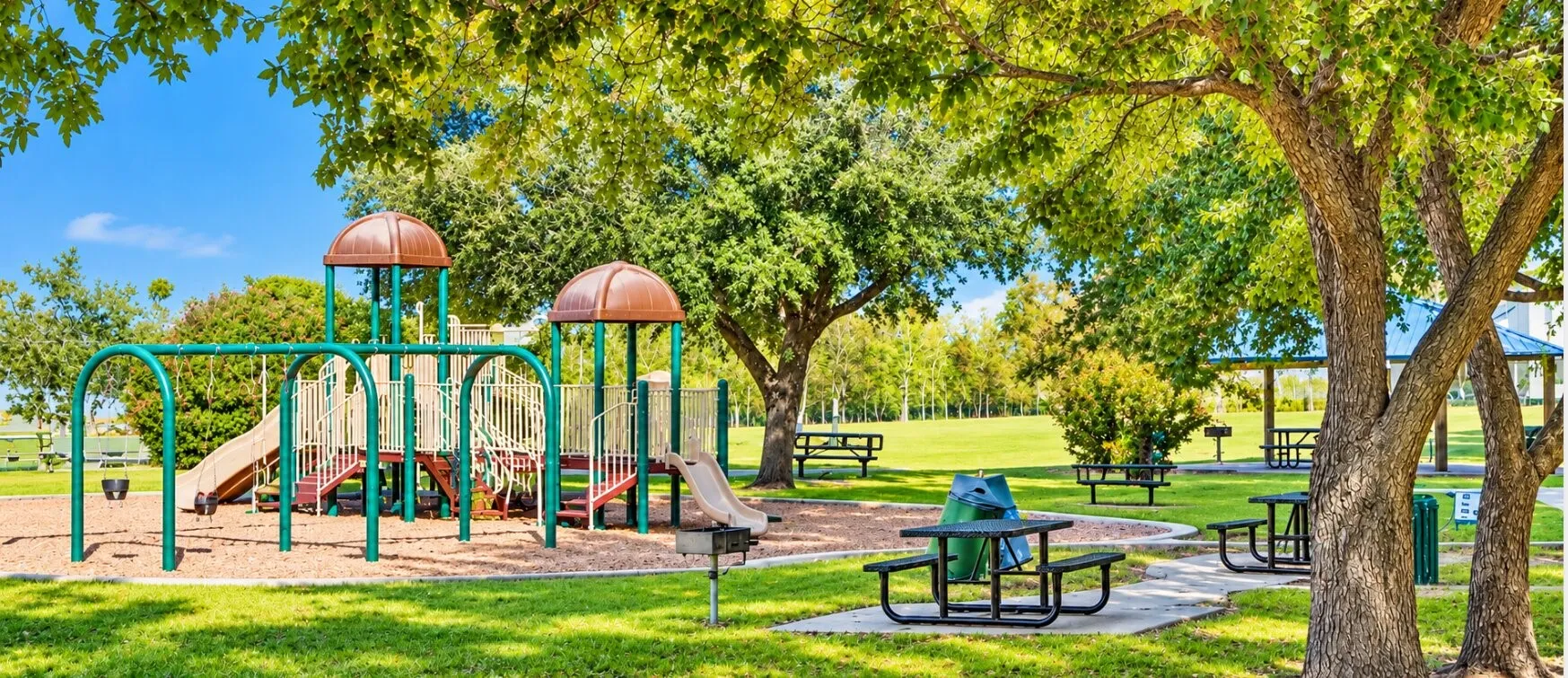 Single Family Residence For Sale in Tarrant County , 13252 Ridgepointe Road, Fort Worth, Texas 76244, 3 Bedroom, 2 Bathroom, 2 Garage spaces, 2,134 Sqft, built in 2002, mls#21406619, Real Estate Agent in Fort Worth, Homes For Sale in Tarrant county, Homes For Sale in Fort Worth, Realtor in Fort Worth Texas, Real Estate Brokerage Independent Realty Texas, Luminita Cordes Realtor
