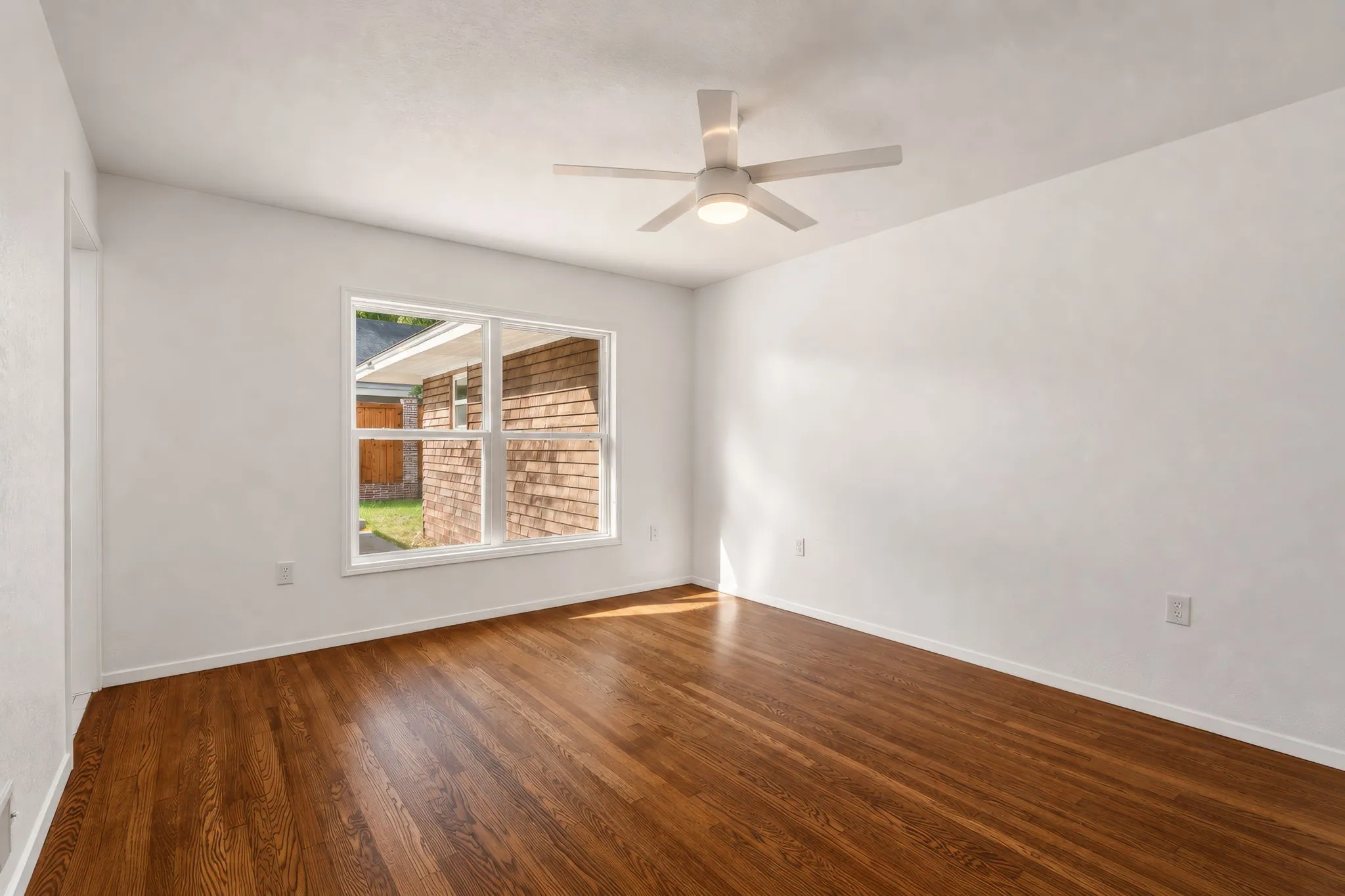 Single Family Residence For Sale in Mc Lennan County , 2625 Old Oaks Drive, Waco, Texas 76710, 4 Bedroom, 4 Bathroom, Garage spaces, 3,417 Sqft, built in 1950, mls#21405231, Real Estate Agent in Waco, Homes For Sale in Mc Lennan county, Homes For Sale in Waco, Realtor in Waco Texas, Real Estate Brokerage Independent Realty Texas, Luminita Cordes Realtor