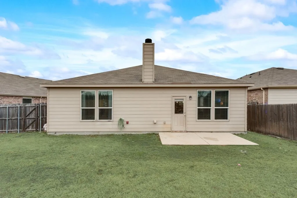 Single Family Residence For Sale in Rockwall County , 313 Citrus Drive, Fate, Texas 75189, 3 Bedroom, 2 Bathroom, 2 Garage spaces, 2,131 Sqft, built in 2017, mls#21405969, Real Estate Agent in Fate, Homes For Sale in Rockwall county, Homes For Sale in Fate, Realtor in Fate Texas, Real Estate Brokerage Independent Realty Texas, Luminita Cordes Realtor