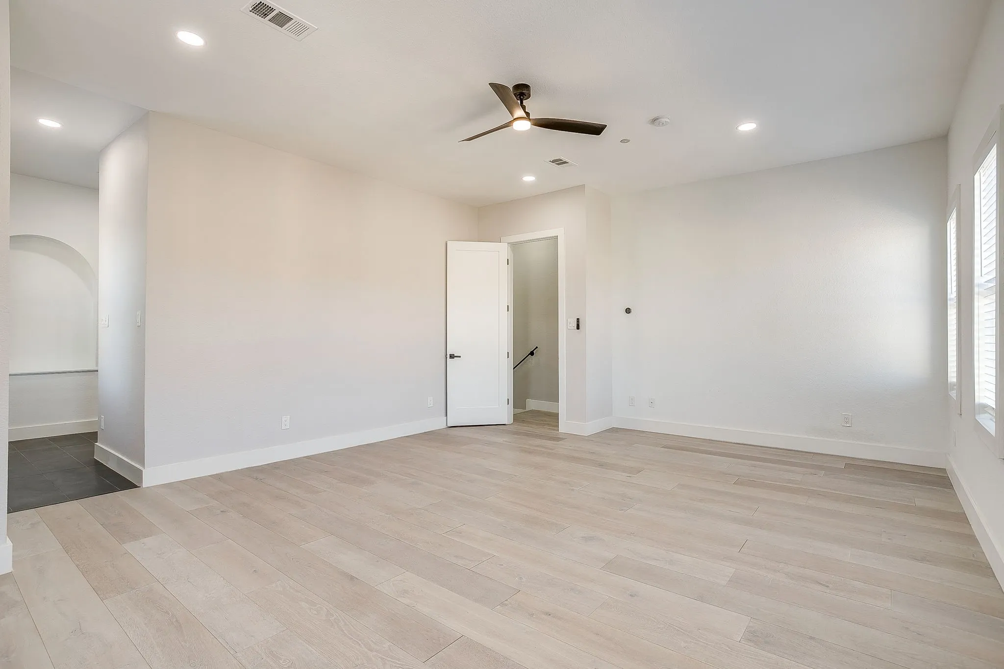 Townhouse For Sale in Collin County , 8274 Library Street, Frisco, Texas 75034, 3 Bedroom, 4 Bathroom, 2 Garage spaces, 3,003 Sqft, built in 2002, mls#21400384, Real Estate Agent in Frisco, Homes For Sale in Collin county, Homes For Sale in Frisco, Realtor in Frisco Texas, Real Estate Brokerage Independent Realty Texas, Luminita Cordes Realtor