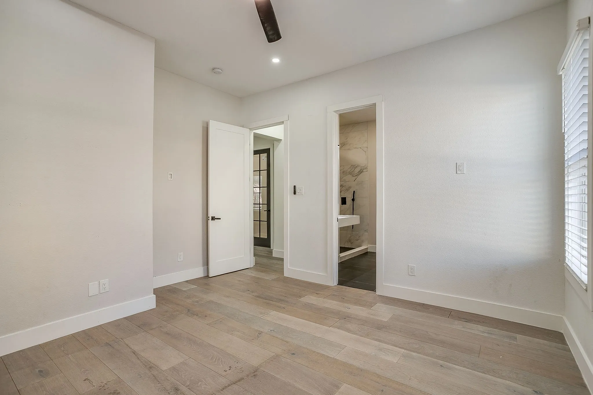 Townhouse For Sale in Collin County , 8274 Library Street, Frisco, Texas 75034, 3 Bedroom, 4 Bathroom, 2 Garage spaces, 3,003 Sqft, built in 2002, mls#21400384, Real Estate Agent in Frisco, Homes For Sale in Collin county, Homes For Sale in Frisco, Realtor in Frisco Texas, Real Estate Brokerage Independent Realty Texas, Luminita Cordes Realtor