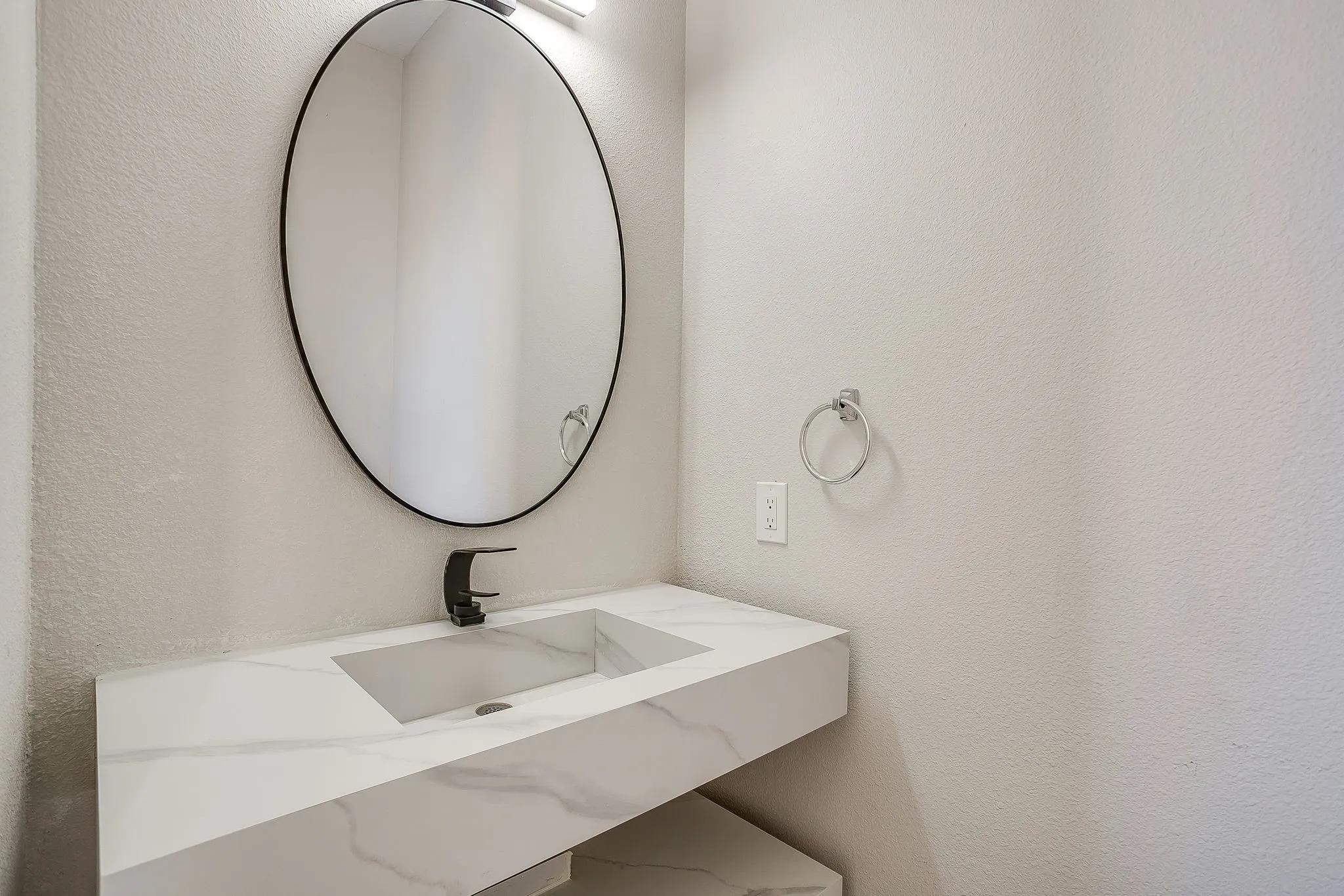 Townhouse For Sale in Collin County , 8274 Library Street, Frisco, Texas 75034, 3 Bedroom, 4 Bathroom, 2 Garage spaces, 3,003 Sqft, built in 2002, mls#21400384, Real Estate Agent in Frisco, Homes For Sale in Collin county, Homes For Sale in Frisco, Realtor in Frisco Texas, Real Estate Brokerage Independent Realty Texas, Luminita Cordes Realtor