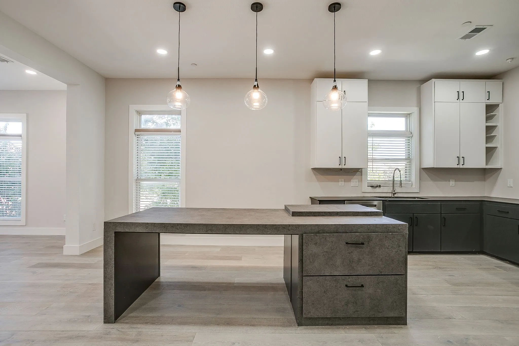 Townhouse For Sale in Collin County , 8274 Library Street, Frisco, Texas 75034, 3 Bedroom, 4 Bathroom, 2 Garage spaces, 3,003 Sqft, built in 2002, mls#21400384, Real Estate Agent in Frisco, Homes For Sale in Collin county, Homes For Sale in Frisco, Realtor in Frisco Texas, Real Estate Brokerage Independent Realty Texas, Luminita Cordes Realtor