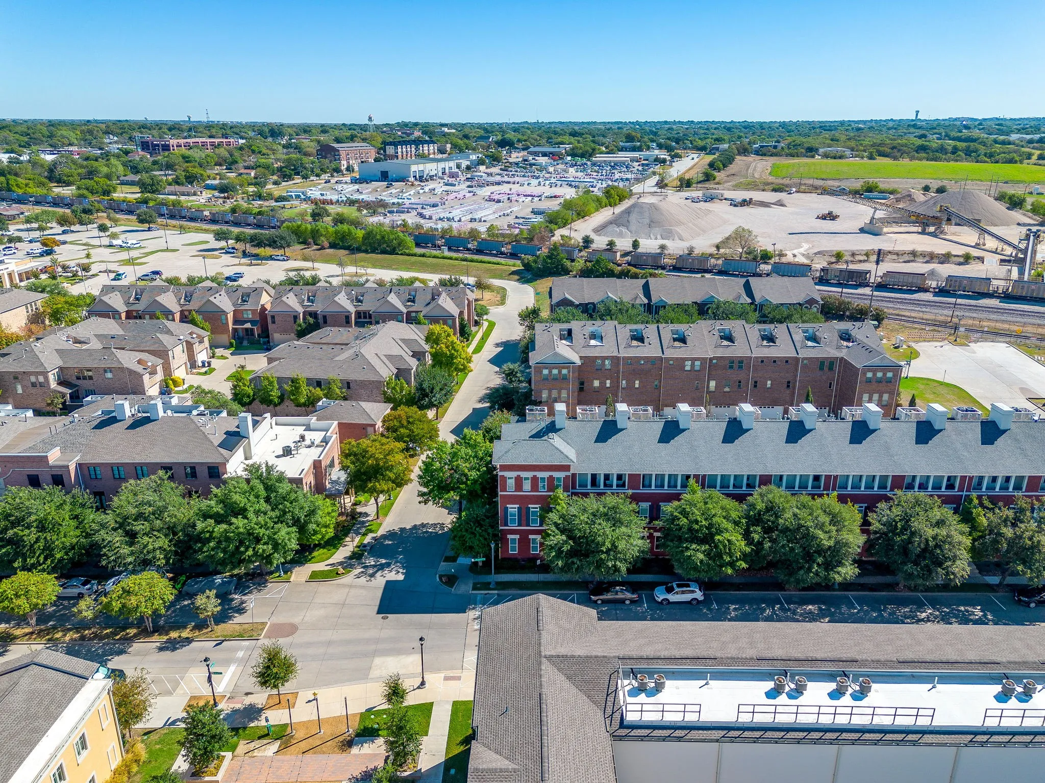 Townhouse For Sale in Collin County , 8274 Library Street, Frisco, Texas 75034, 3 Bedroom, 4 Bathroom, 2 Garage spaces, 3,003 Sqft, built in 2002, mls#21400384, Real Estate Agent in Frisco, Homes For Sale in Collin county, Homes For Sale in Frisco, Realtor in Frisco Texas, Real Estate Brokerage Independent Realty Texas, Luminita Cordes Realtor