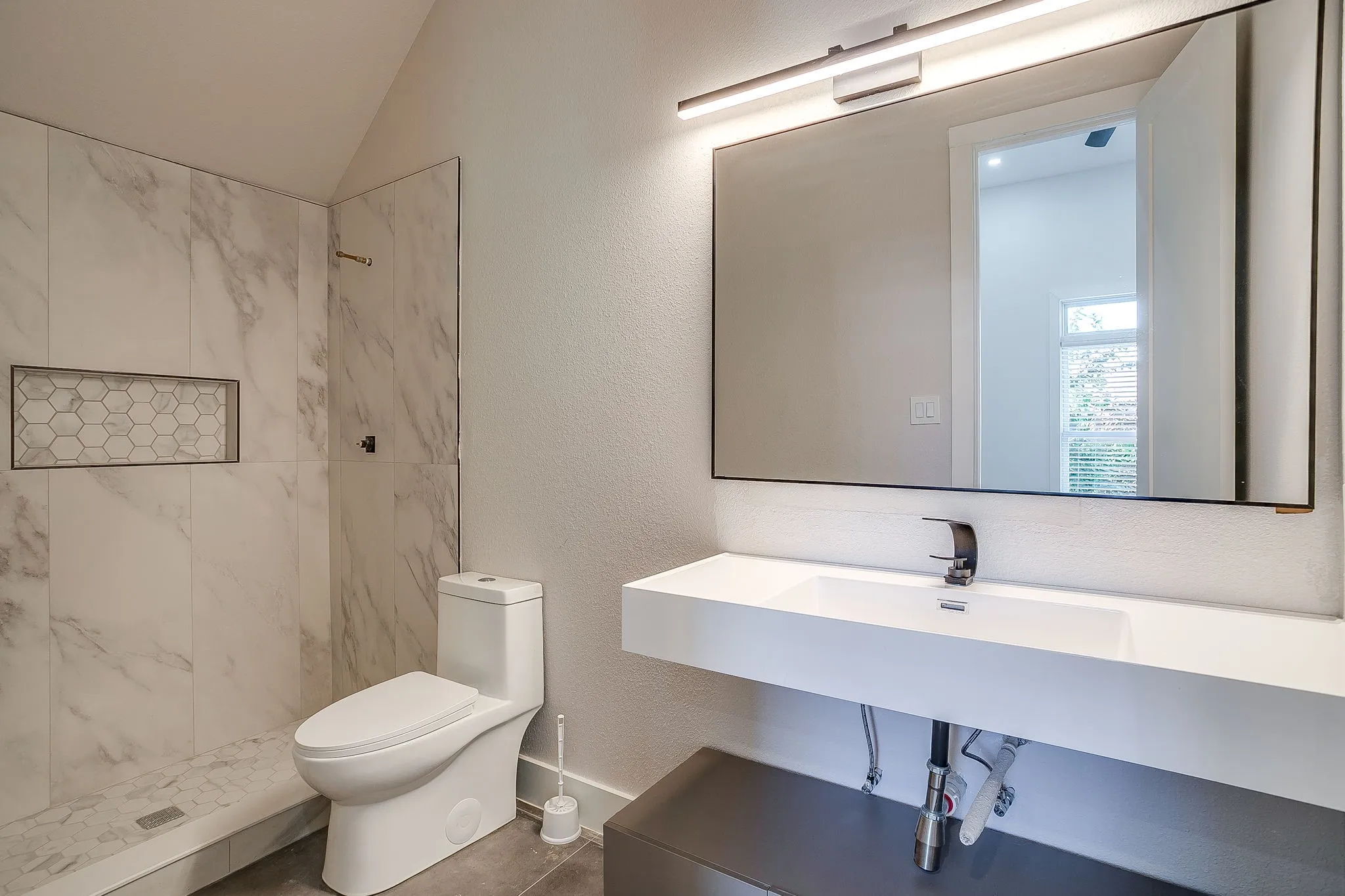 Townhouse For Sale in Collin County , 8274 Library Street, Frisco, Texas 75034, 3 Bedroom, 4 Bathroom, 2 Garage spaces, 3,003 Sqft, built in 2002, mls#21400384, Real Estate Agent in Frisco, Homes For Sale in Collin county, Homes For Sale in Frisco, Realtor in Frisco Texas, Real Estate Brokerage Independent Realty Texas, Luminita Cordes Realtor