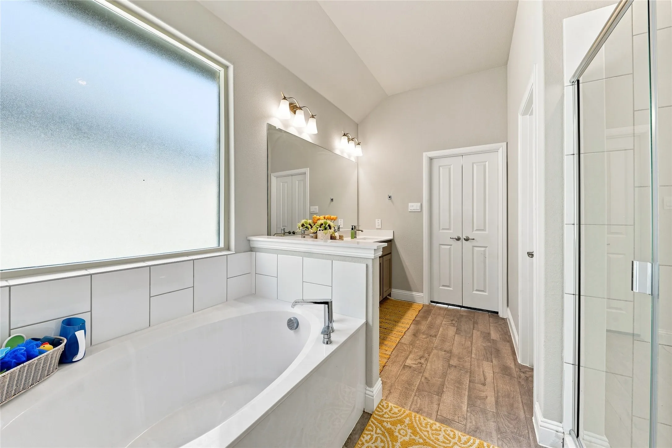 Single Family Residence For Rent in Tarrant County , 11516 Nicholson Lane, Fort Worth, Texas 76244, 4 Bedroom, 2 Bathroom, 2 Garage spaces, 2,508 Sqft, built in 2024, mls#21402088, Real Estate Agent in Fort Worth, Homes For Rent in Tarrant county, Homes For Rent in Fort Worth, Realtor in Fort Worth Texas, Real Estate Brokerage Independent Realty Texas, Luminita Cordes Realtor