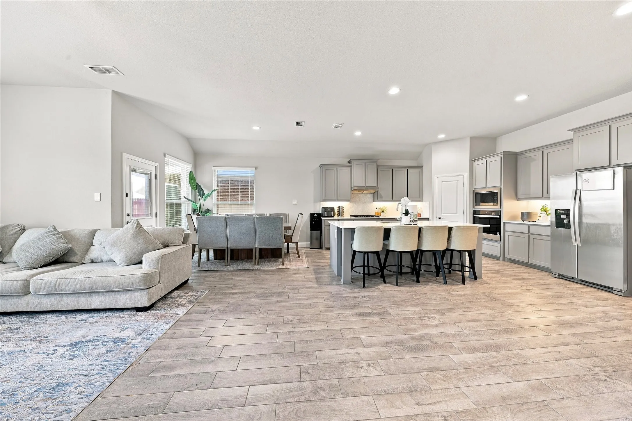 Single Family Residence For Rent in Tarrant County , 11516 Nicholson Lane, Fort Worth, Texas 76244, 4 Bedroom, 2 Bathroom, 2 Garage spaces, 2,508 Sqft, built in 2024, mls#21402088, Real Estate Agent in Fort Worth, Homes For Rent in Tarrant county, Homes For Rent in Fort Worth, Realtor in Fort Worth Texas, Real Estate Brokerage Independent Realty Texas, Luminita Cordes Realtor