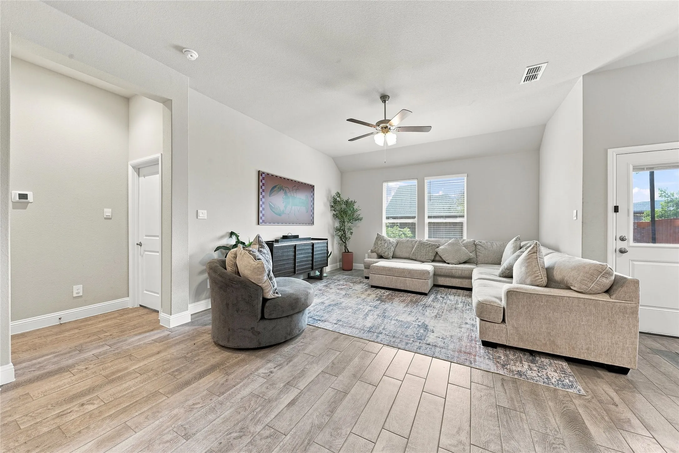 Single Family Residence For Rent in Tarrant County , 11516 Nicholson Lane, Fort Worth, Texas 76244, 4 Bedroom, 2 Bathroom, 2 Garage spaces, 2,508 Sqft, built in 2024, mls#21402088, Real Estate Agent in Fort Worth, Homes For Rent in Tarrant county, Homes For Rent in Fort Worth, Realtor in Fort Worth Texas, Real Estate Brokerage Independent Realty Texas, Luminita Cordes Realtor