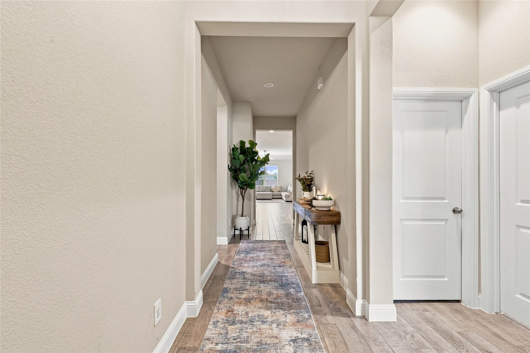 Single Family Residence For Rent in Tarrant County , 11516 Nicholson Lane, Fort Worth, Texas 76244, 4 Bedroom, 2 Bathroom, 2 Garage spaces, 2,508 Sqft, built in 2024, mls#21402088, Real Estate Agent in Fort Worth, Homes For Rent in Tarrant county, Homes For Rent in Fort Worth, Realtor in Fort Worth Texas, Real Estate Brokerage Independent Realty Texas, Luminita Cordes Realtor