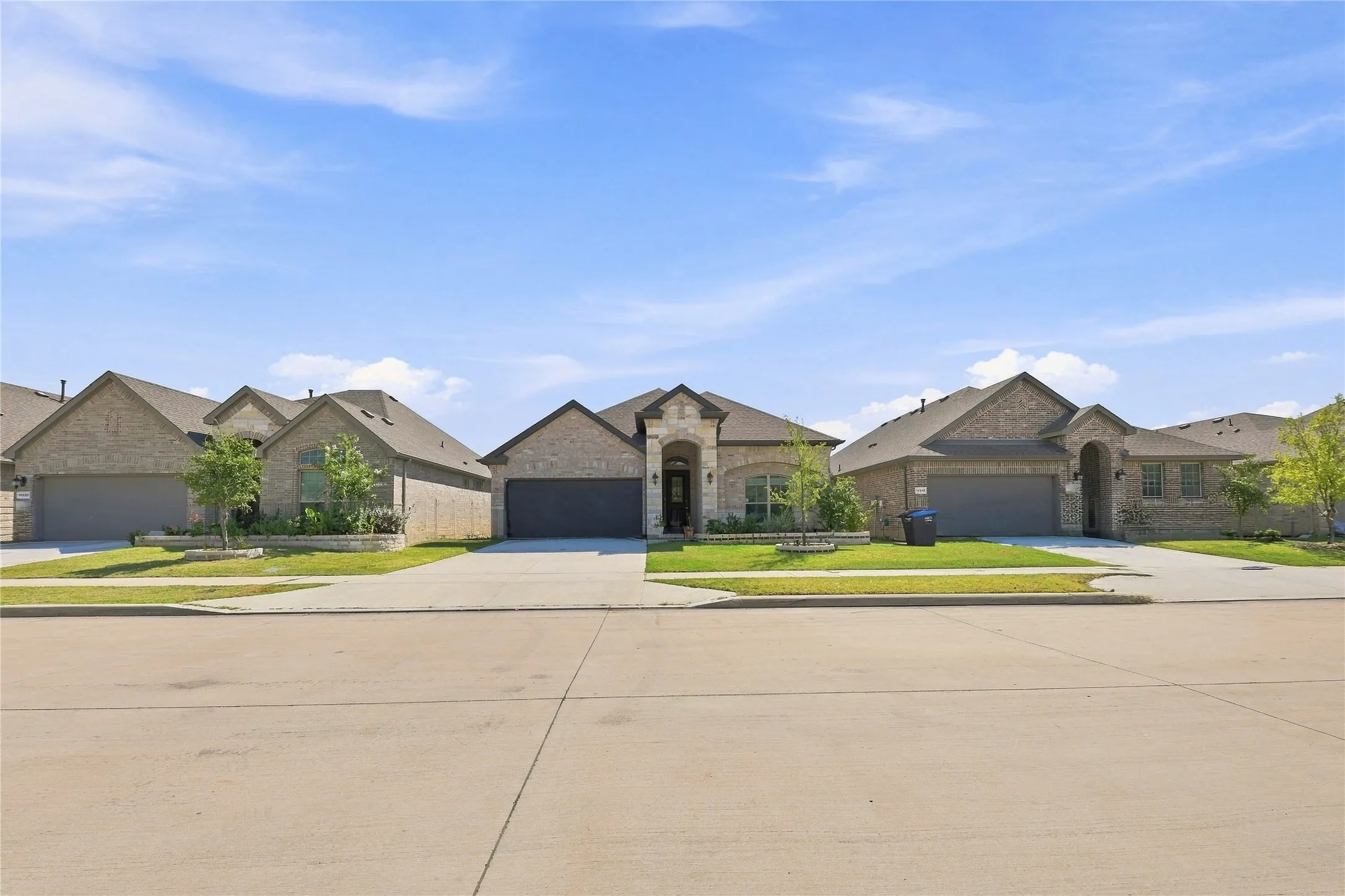 Single Family Residence For Rent in Tarrant County , 11516 Nicholson Lane, Fort Worth, Texas 76244, 4 Bedroom, 2 Bathroom, 2 Garage spaces, 2,508 Sqft, built in 2024, mls#21402088, Real Estate Agent in Fort Worth, Homes For Rent in Tarrant county, Homes For Rent in Fort Worth, Realtor in Fort Worth Texas, Real Estate Brokerage Independent Realty Texas, Luminita Cordes Realtor