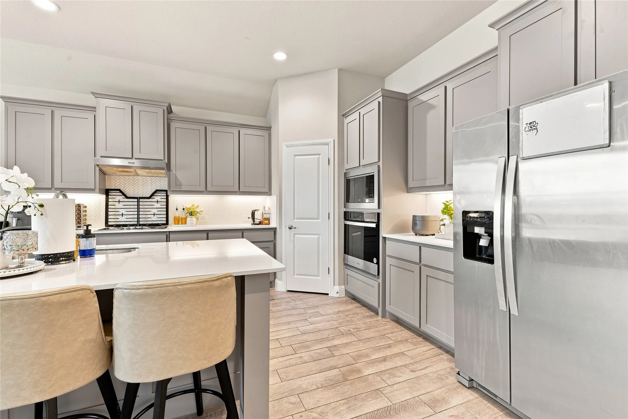 Single Family Residence For Rent in Tarrant County , 11516 Nicholson Lane, Fort Worth, Texas 76244, 4 Bedroom, 2 Bathroom, 2 Garage spaces, 2,508 Sqft, built in 2024, mls#21402088, Real Estate Agent in Fort Worth, Homes For Rent in Tarrant county, Homes For Rent in Fort Worth, Realtor in Fort Worth Texas, Real Estate Brokerage Independent Realty Texas, Luminita Cordes Realtor