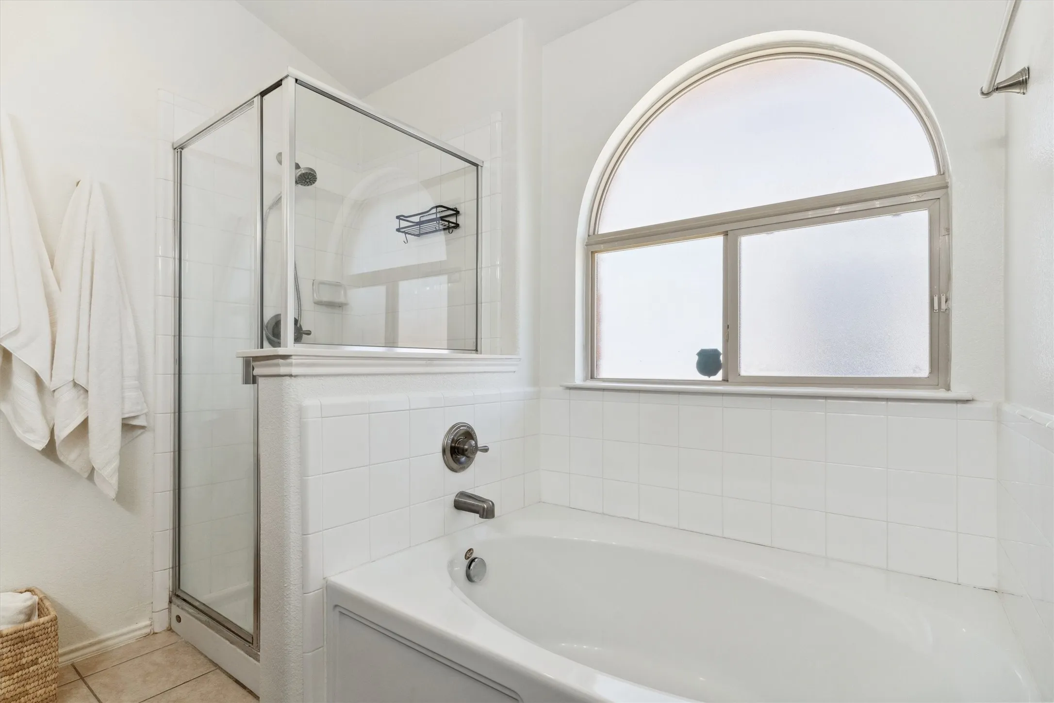 Single Family Residence For Sale in Denton County , 2685 Calmwater Drive, Little Elm, Texas 75068, 3 Bedroom, 2 Bathroom, 2 Garage spaces, 1,672 Sqft, built in 2005, mls#21405970, Real Estate Agent in Little Elm, Homes For Sale in Denton county, Homes For Sale in Little Elm, Realtor in Little Elm Texas, Real Estate Brokerage Independent Realty Texas, Luminita Cordes Realtor