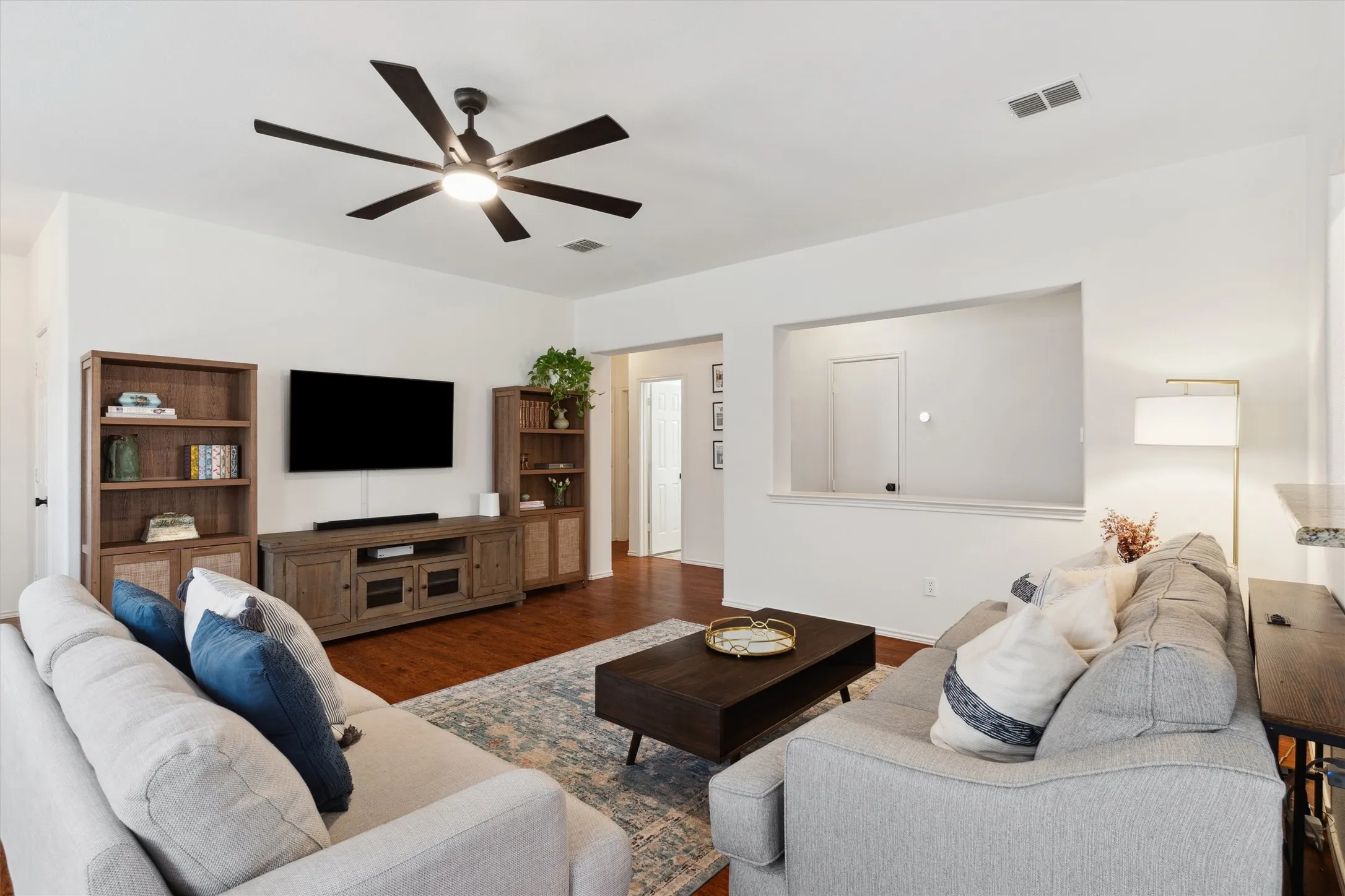 Single Family Residence For Sale in Denton County , 2685 Calmwater Drive, Little Elm, Texas 75068, 3 Bedroom, 2 Bathroom, 2 Garage spaces, 1,672 Sqft, built in 2005, mls#21405970, Real Estate Agent in Little Elm, Homes For Sale in Denton county, Homes For Sale in Little Elm, Realtor in Little Elm Texas, Real Estate Brokerage Independent Realty Texas, Luminita Cordes Realtor